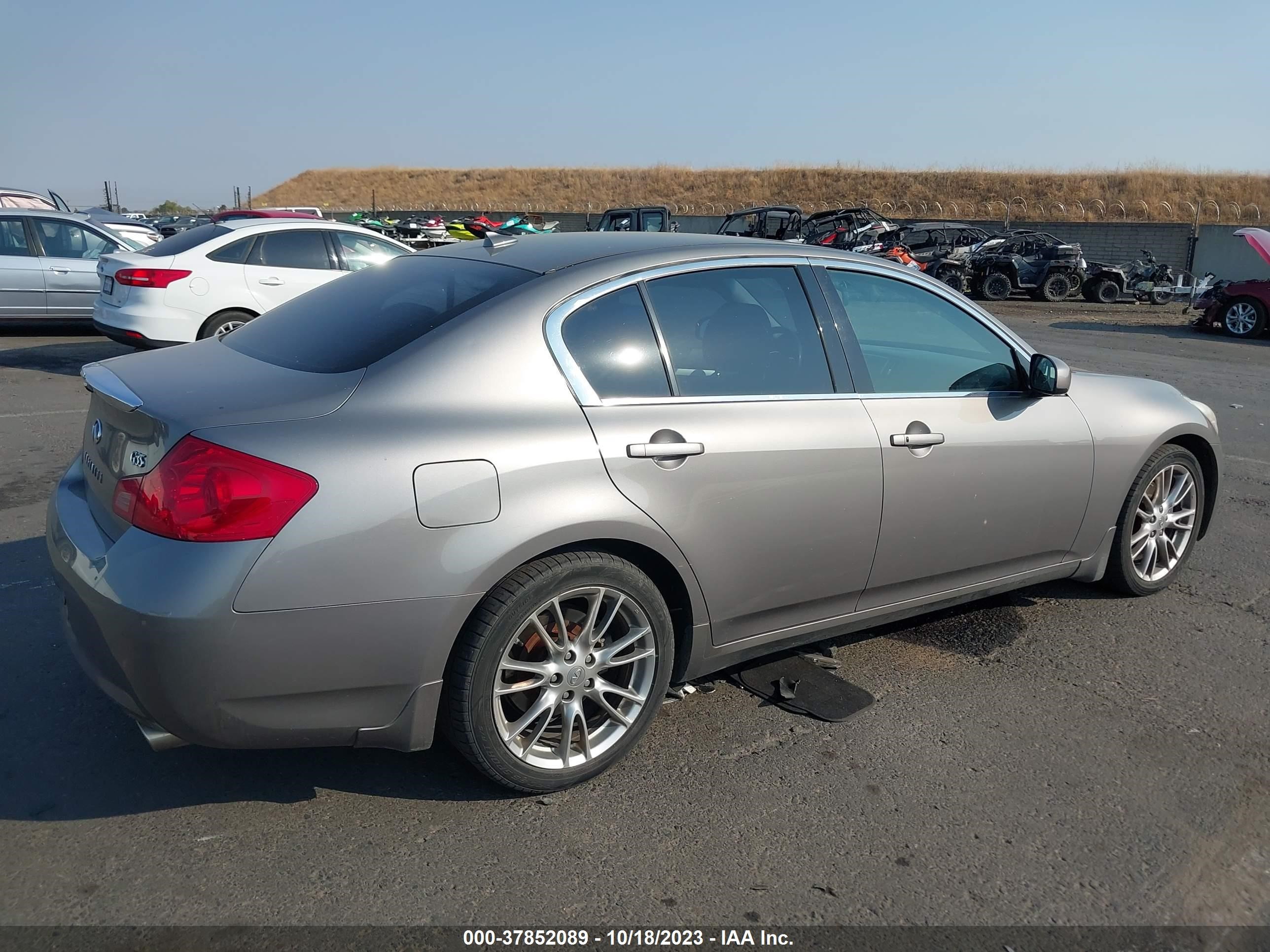 Photo 3 VIN: JNKBV61E98M203334 - INFINITI G 