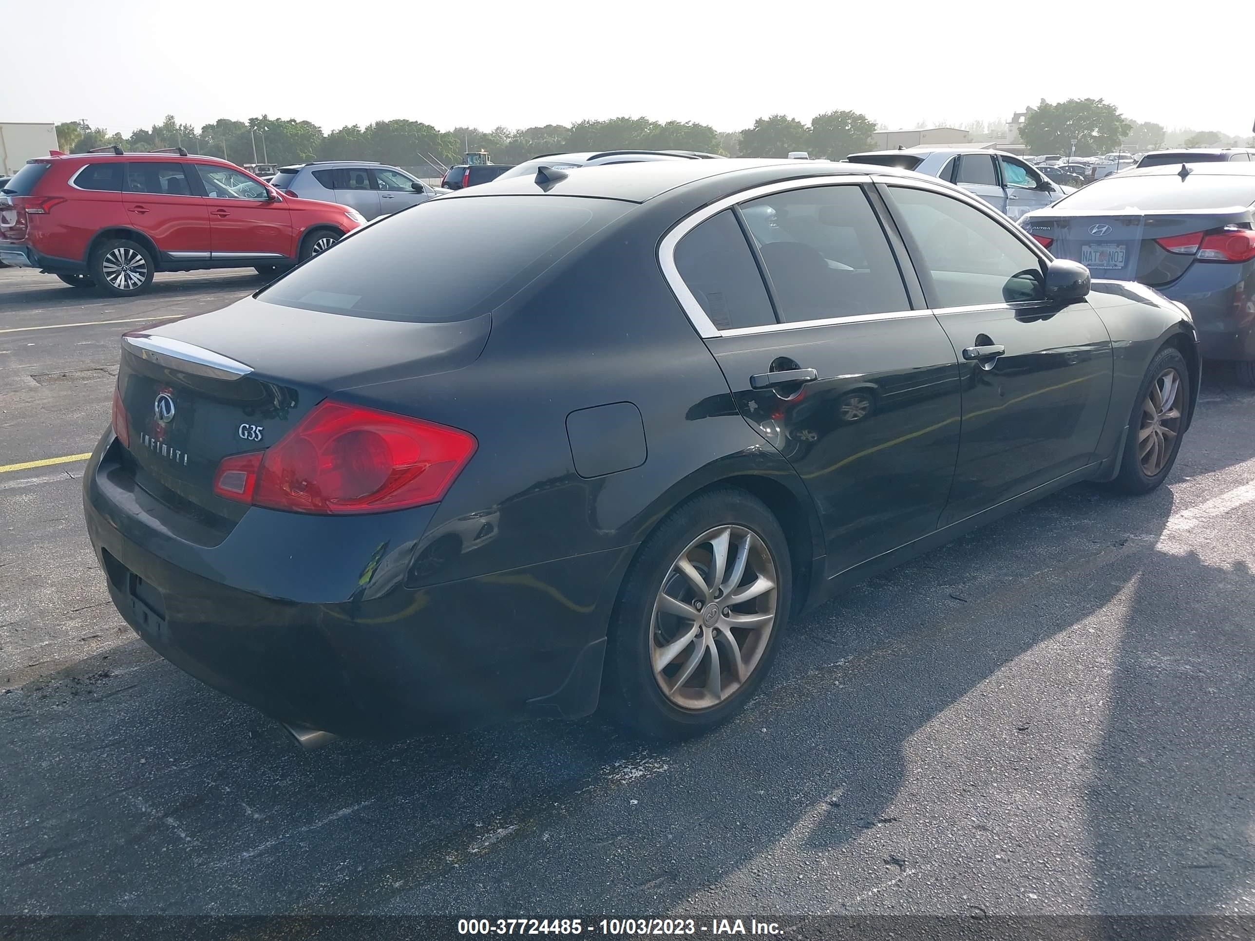 Photo 3 VIN: JNKBV61E98M208310 - INFINITI G 