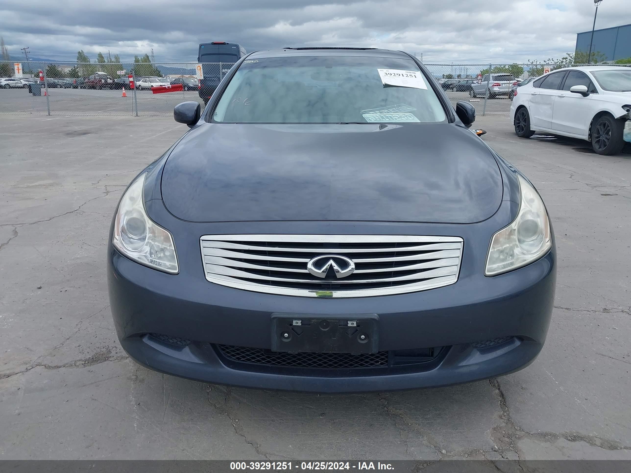 Photo 11 VIN: JNKBV61EX7M715988 - INFINITI G 