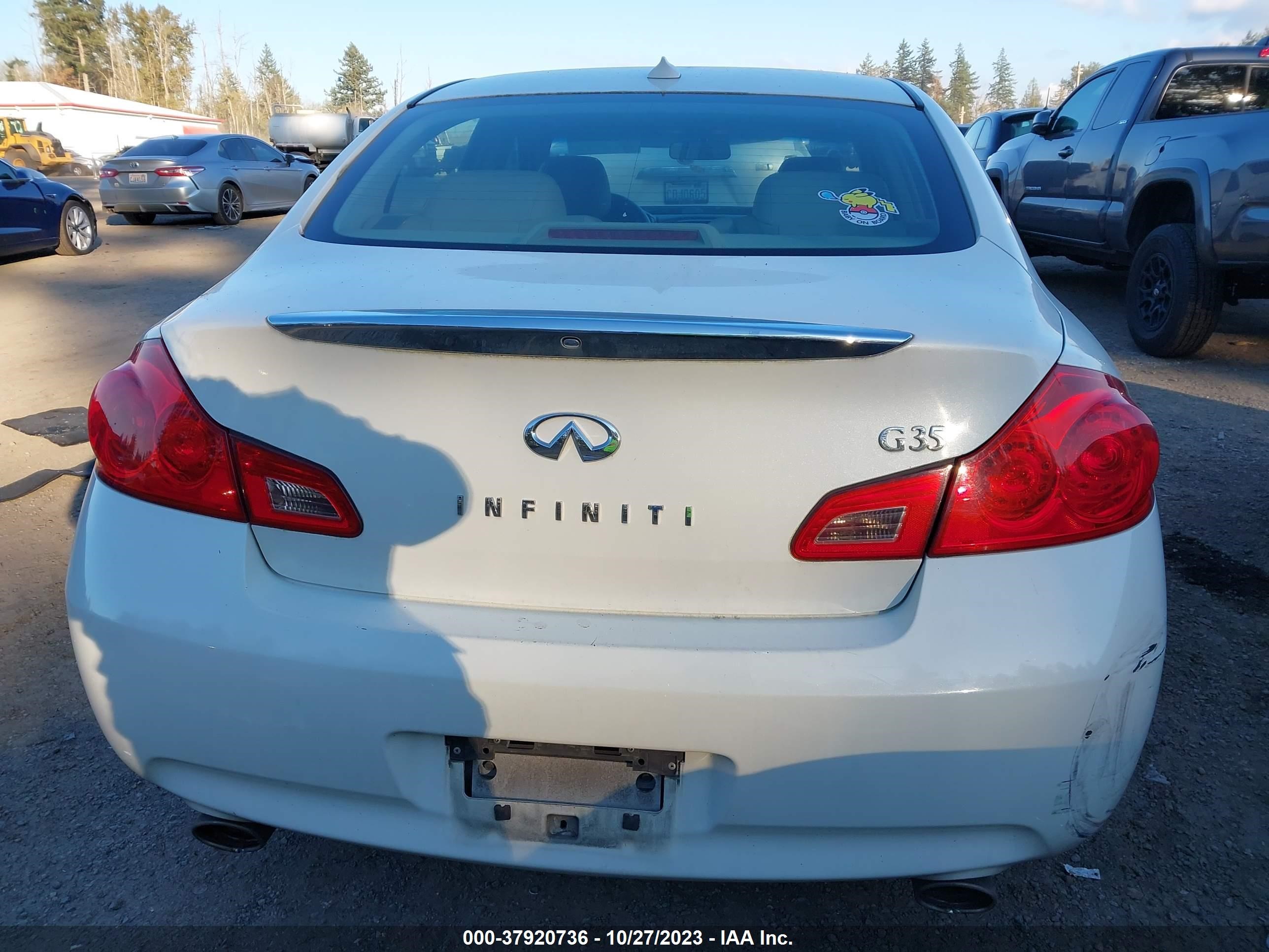 Photo 14 VIN: JNKBV61EX8M209000 - INFINITI G 