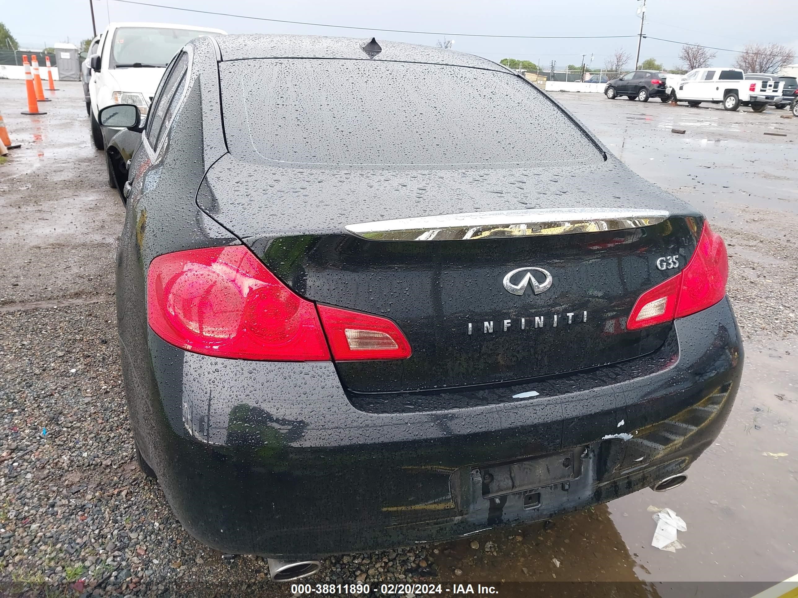 Photo 15 VIN: JNKBV61EX8M218926 - INFINITI G 