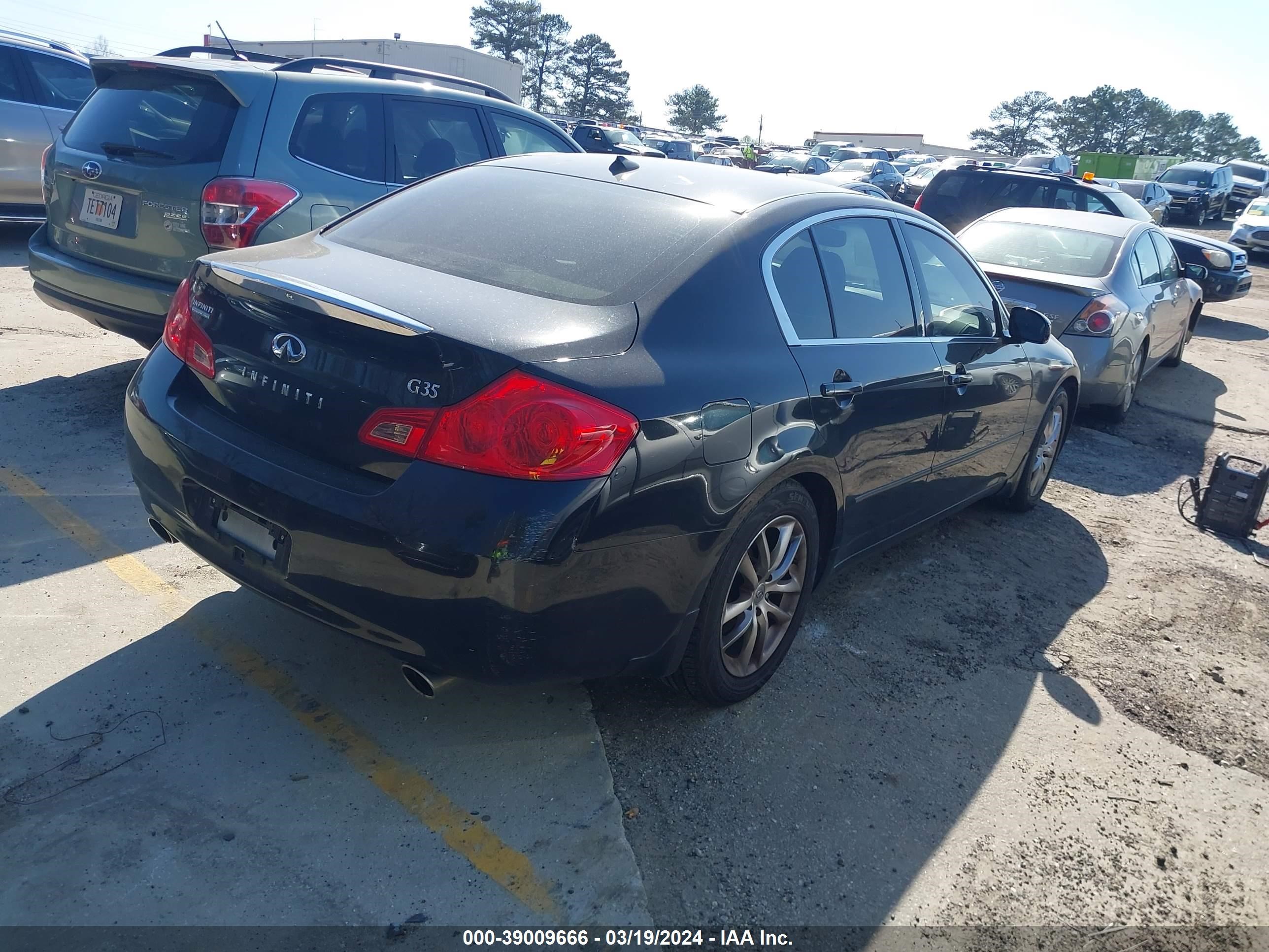 Photo 3 VIN: JNKBV61EX8M226167 - INFINITI G 