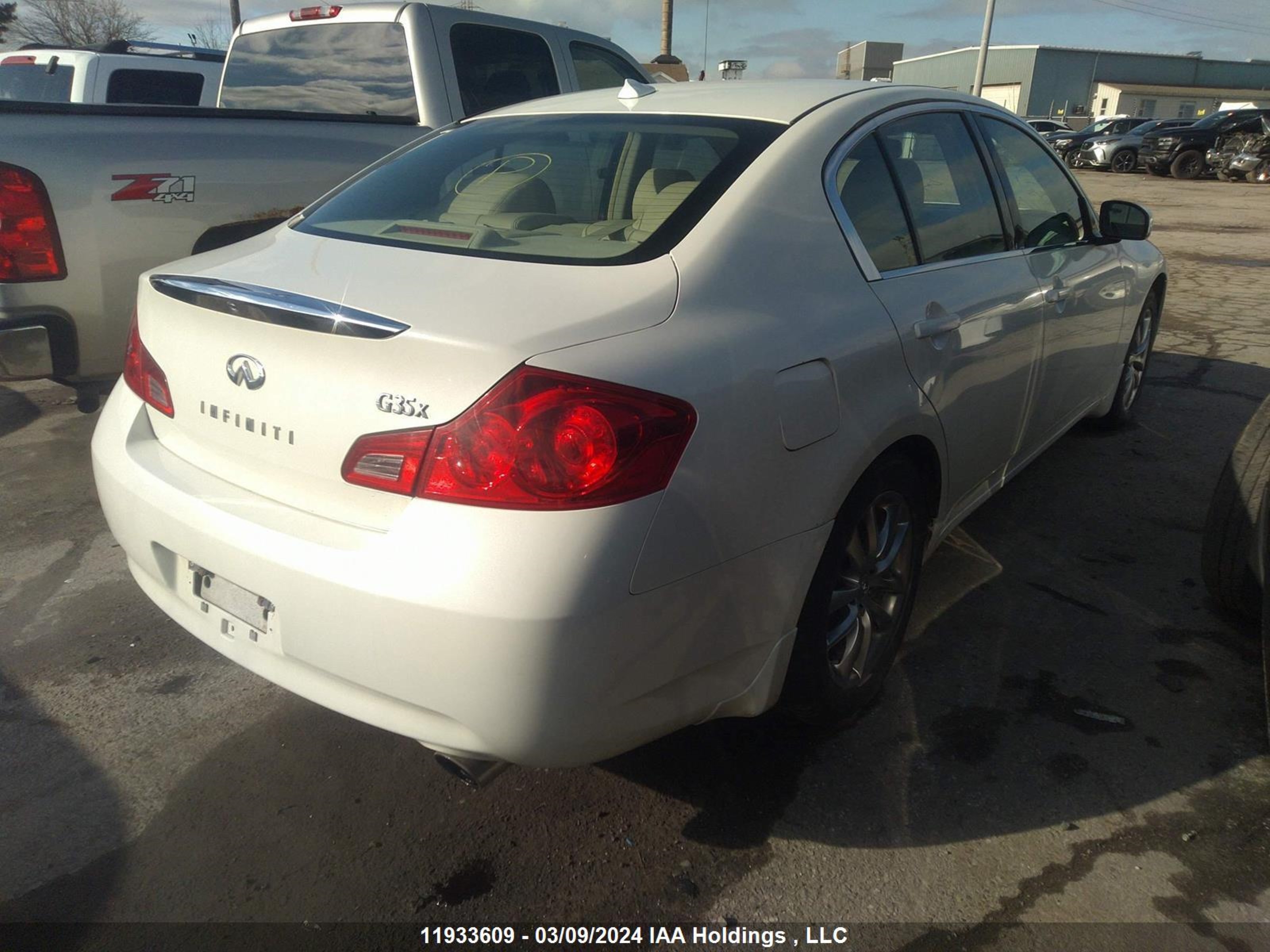 Photo 3 VIN: JNKBV61F07M821858 - INFINITI G 