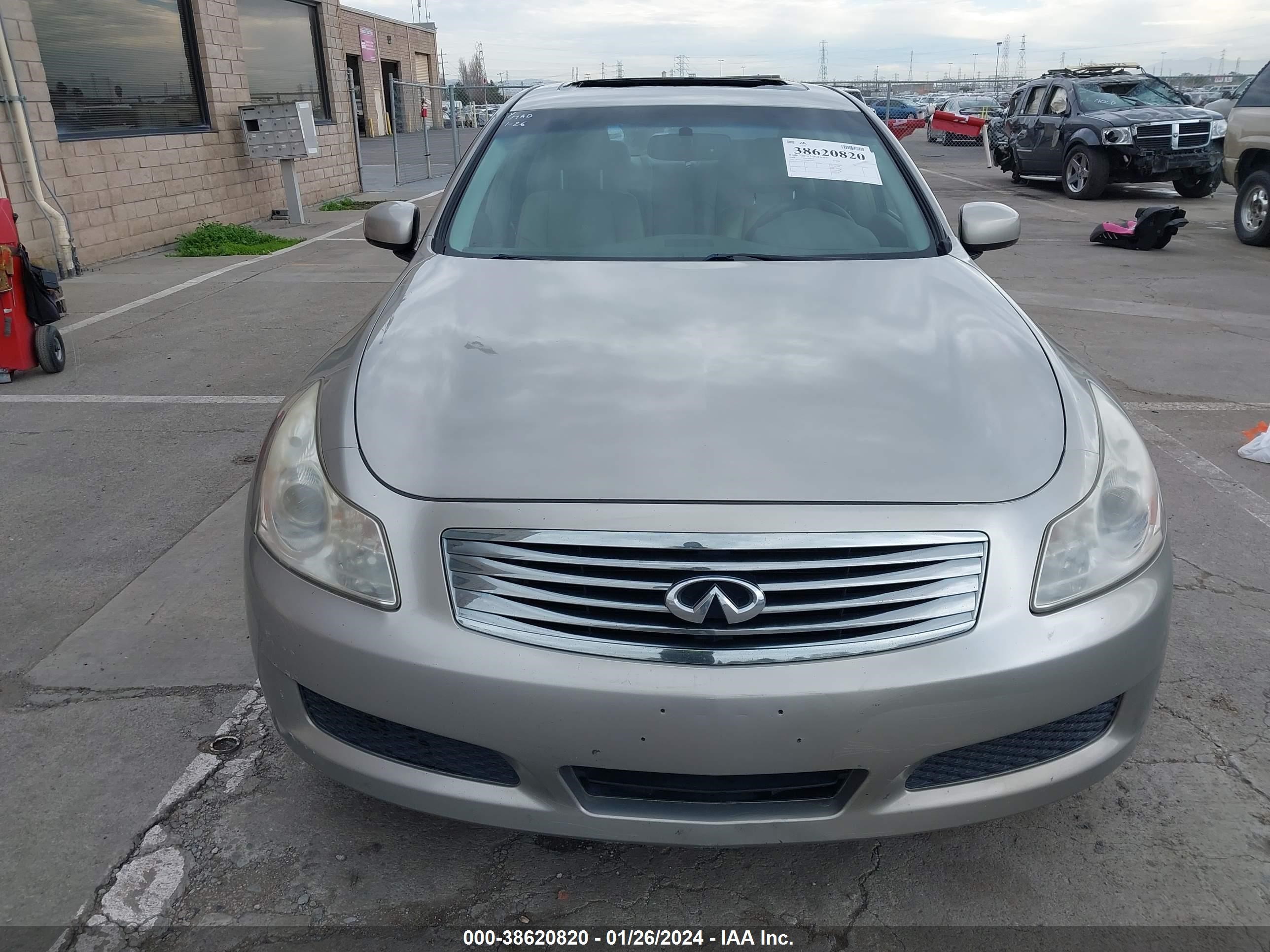 Photo 11 VIN: JNKBV61F18M267957 - INFINITI G 