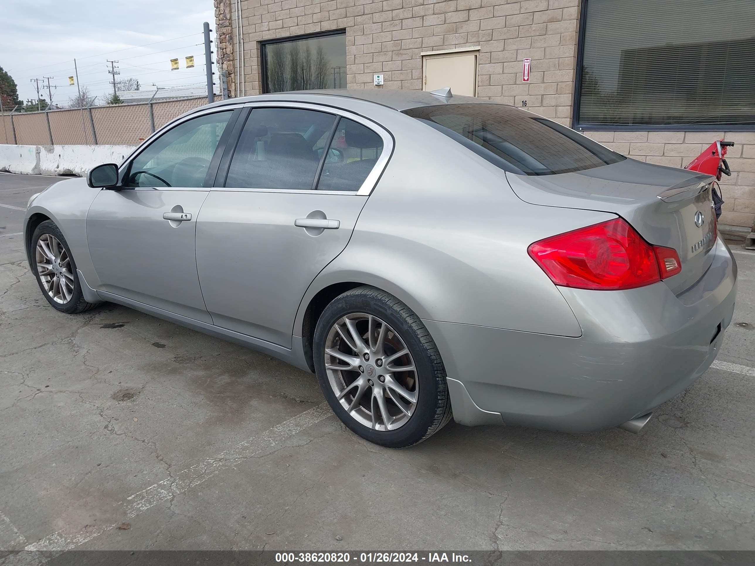 Photo 2 VIN: JNKBV61F18M267957 - INFINITI G 