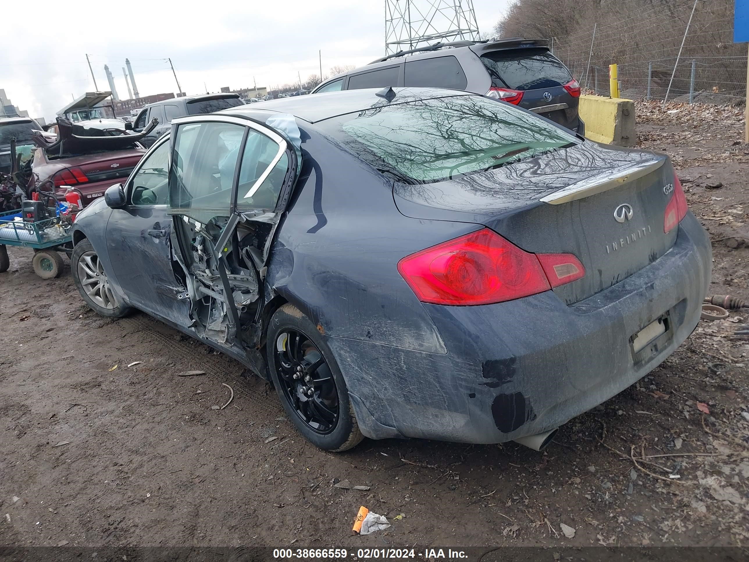 Photo 2 VIN: JNKBV61F27M802275 - INFINITI G 