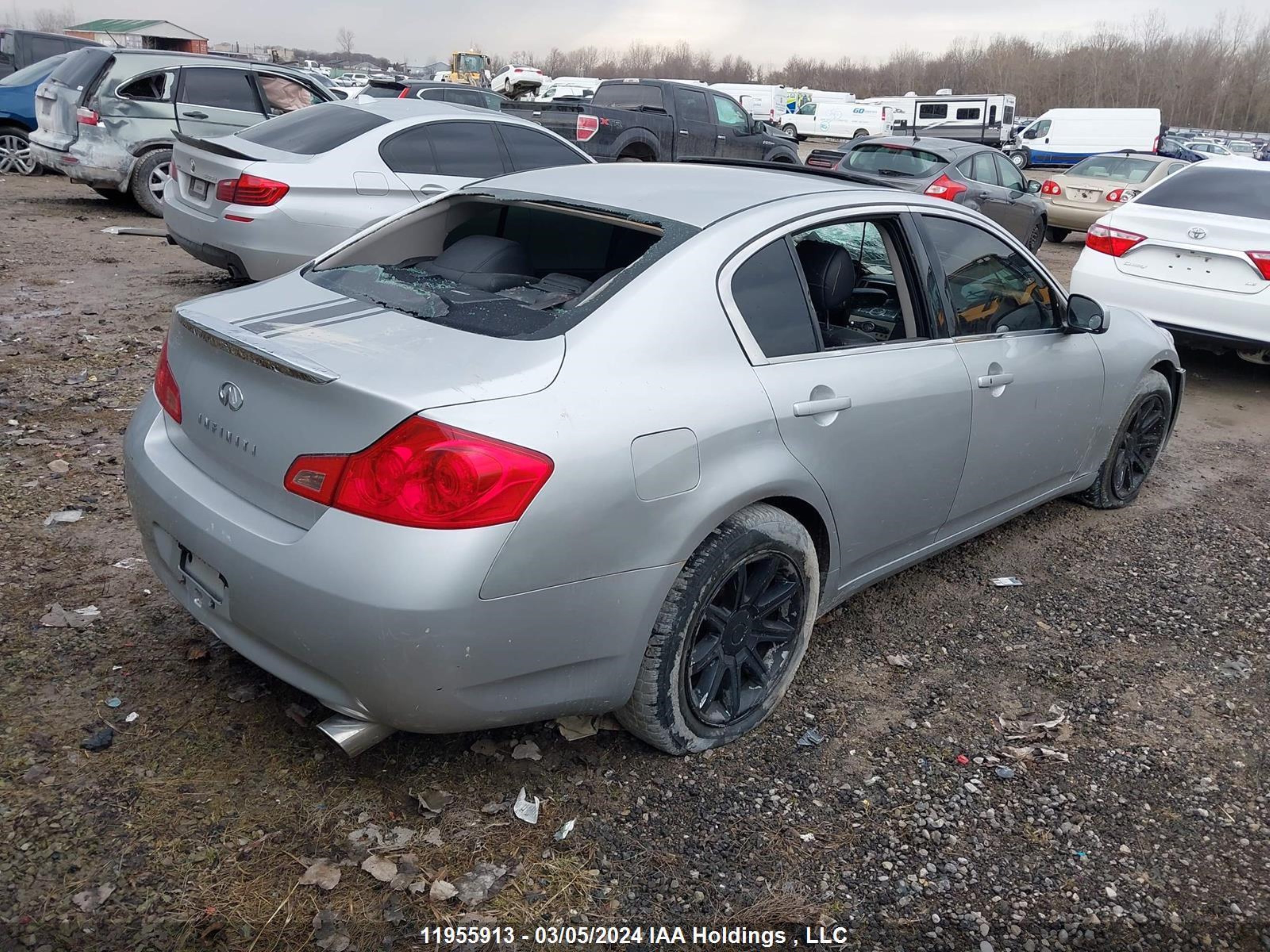 Photo 3 VIN: JNKBV61F37M812765 - INFINITI NULL 