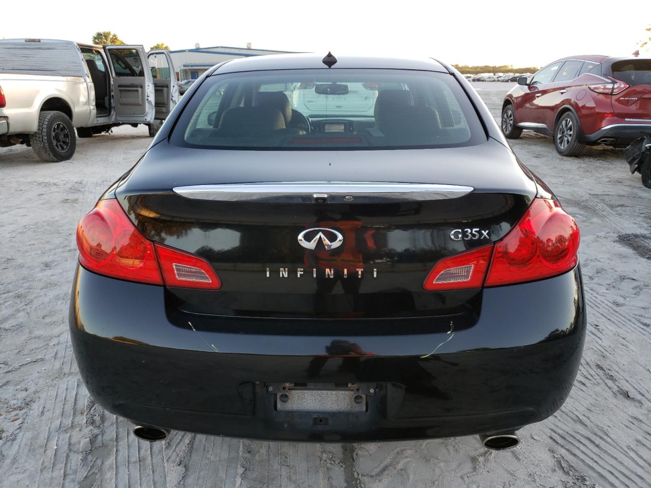 Photo 5 VIN: JNKBV61F37M824155 - INFINITI G 