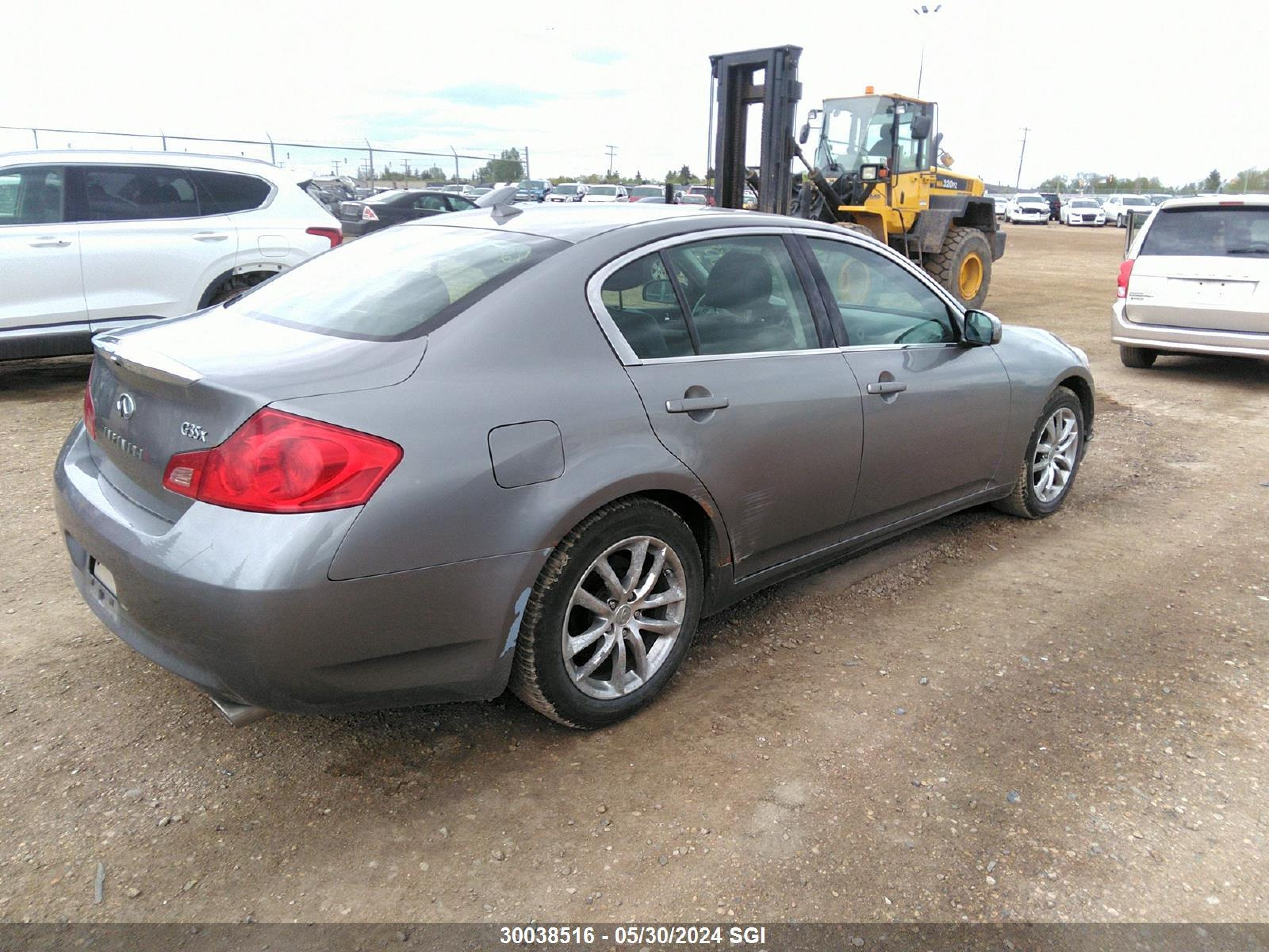 Photo 3 VIN: JNKBV61F47M817859 - INFINITI G 