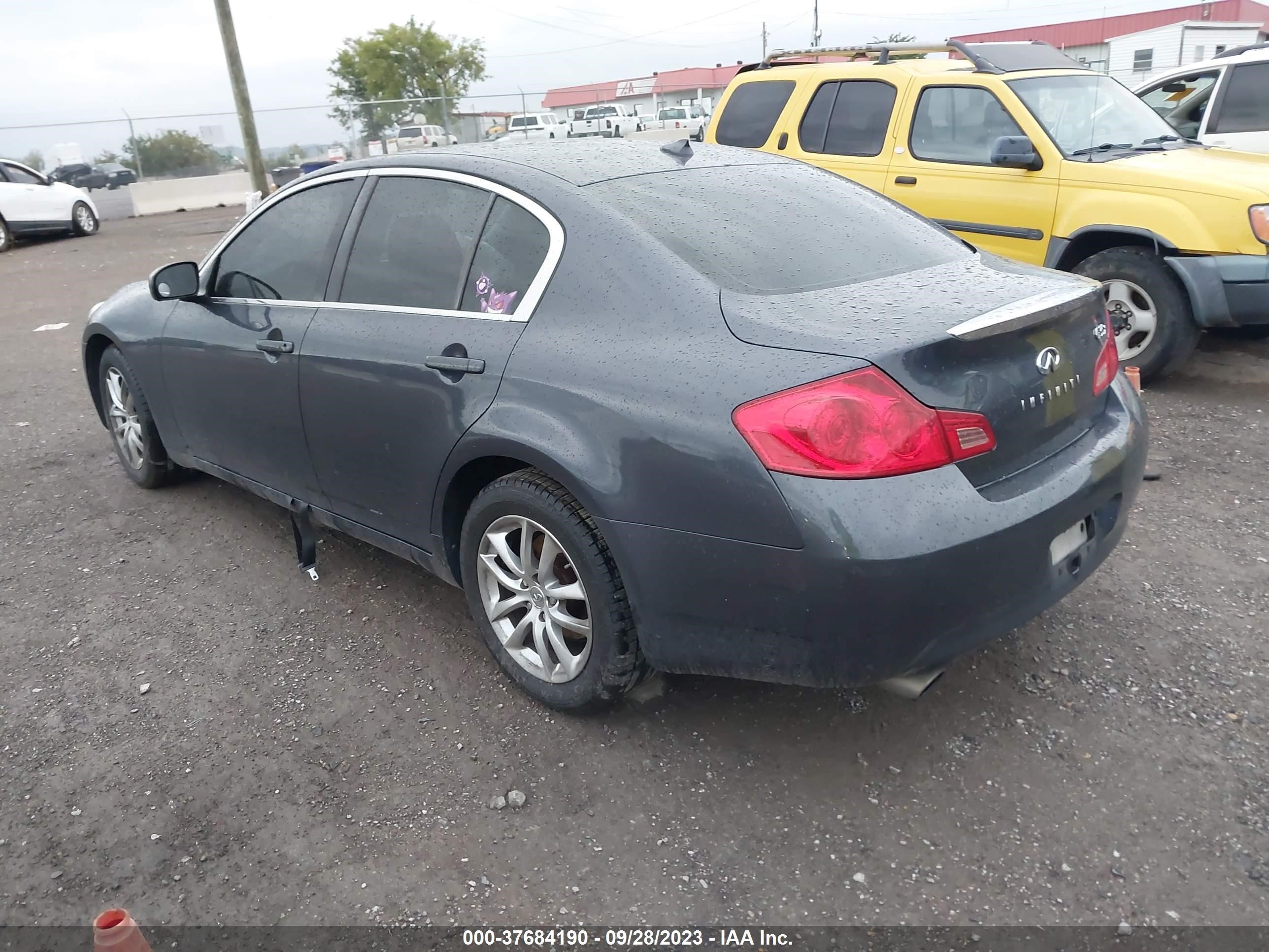 Photo 2 VIN: JNKBV61F57M822830 - INFINITI G 