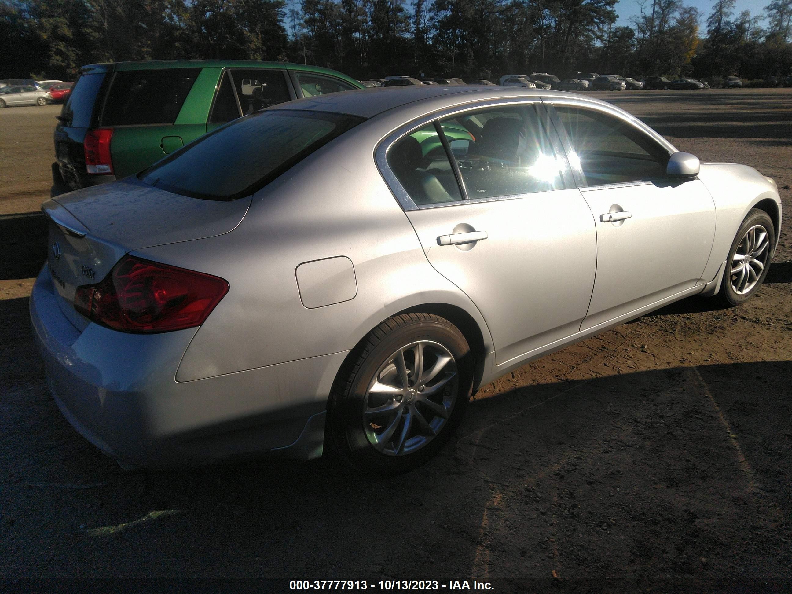 Photo 3 VIN: JNKBV61F57M822925 - INFINITI G 