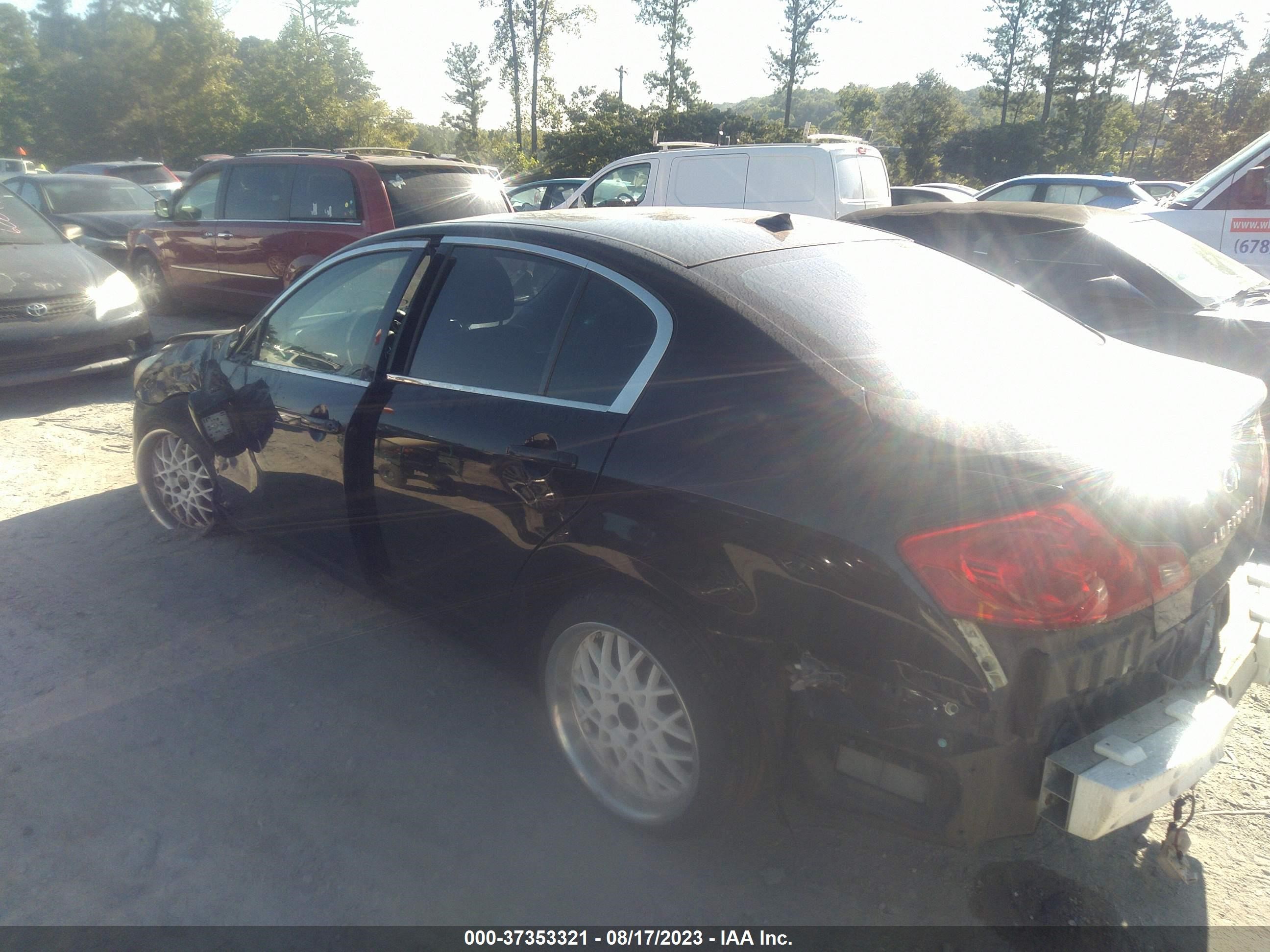 Photo 2 VIN: JNKBV61F67M818222 - INFINITI G 