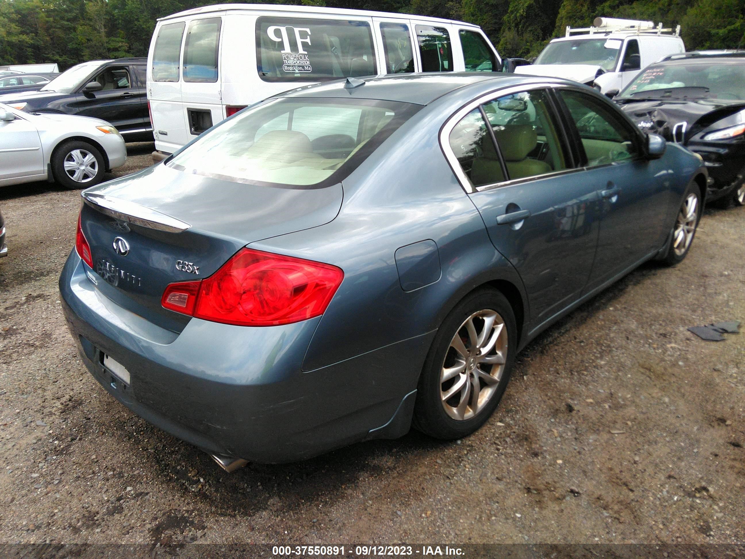 Photo 3 VIN: JNKBV61F67M821315 - INFINITI G 