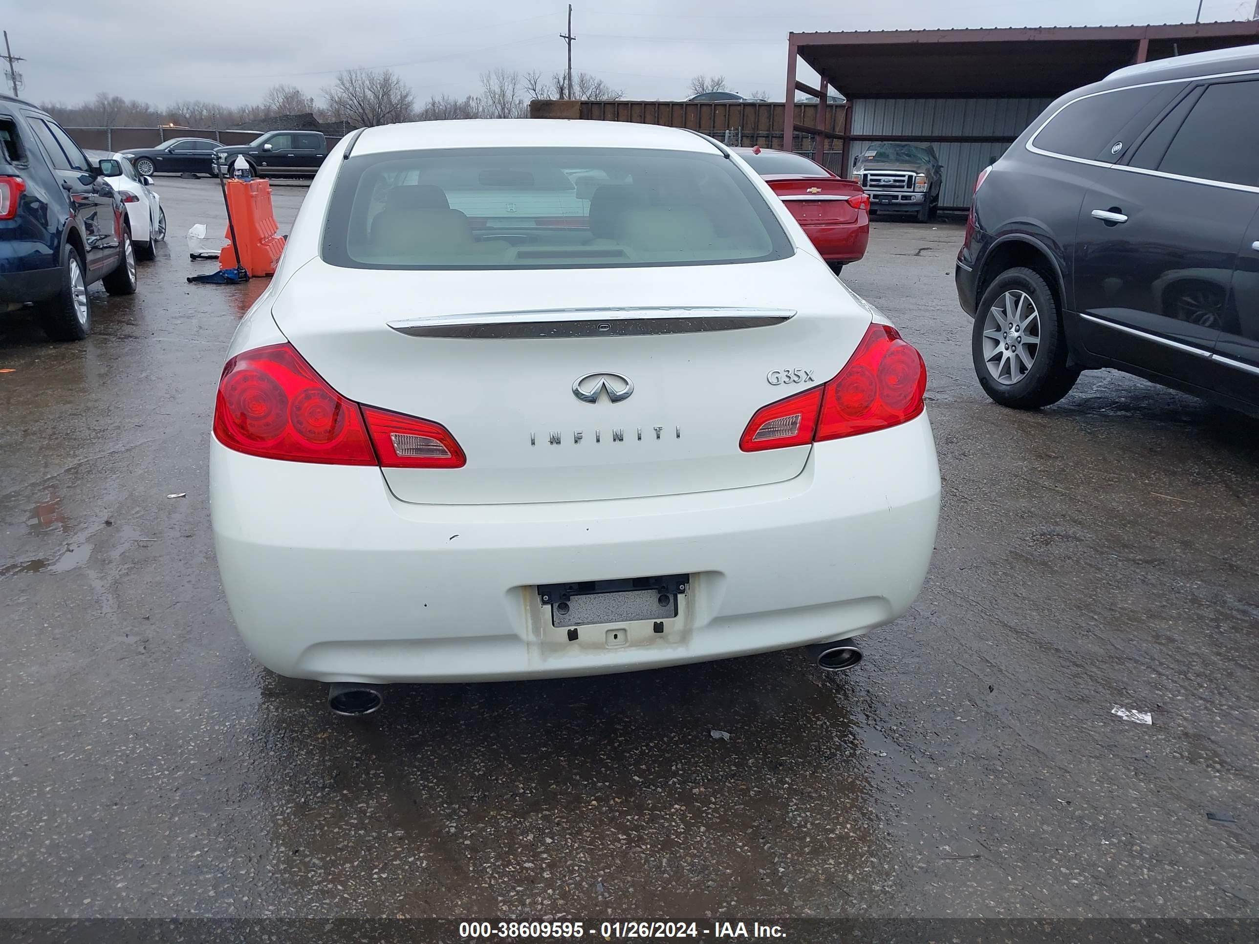 Photo 15 VIN: JNKBV61FX7M805442 - INFINITI G 