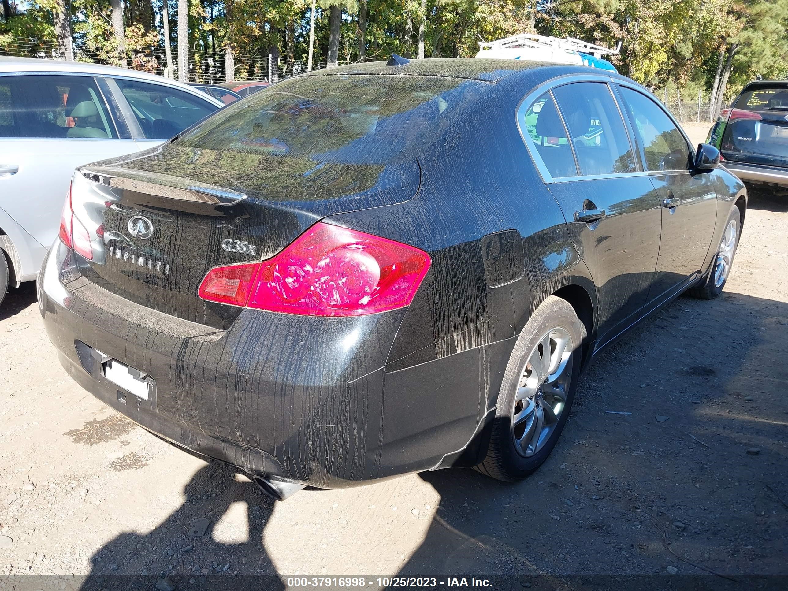 Photo 3 VIN: JNKBV61FX7M810012 - INFINITI G 