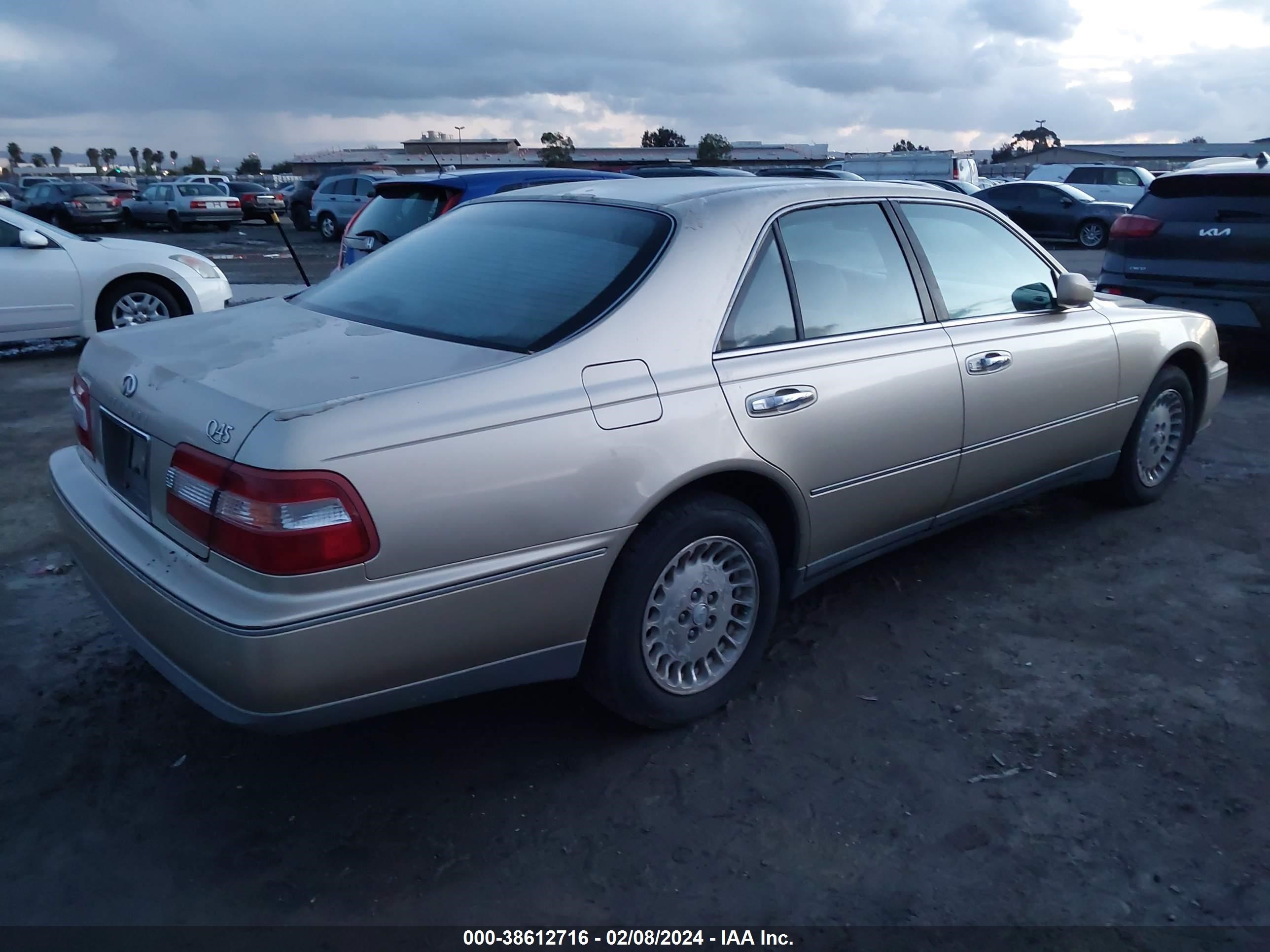 Photo 3 VIN: JNKBY31A0WM501092 - INFINITI Q45 