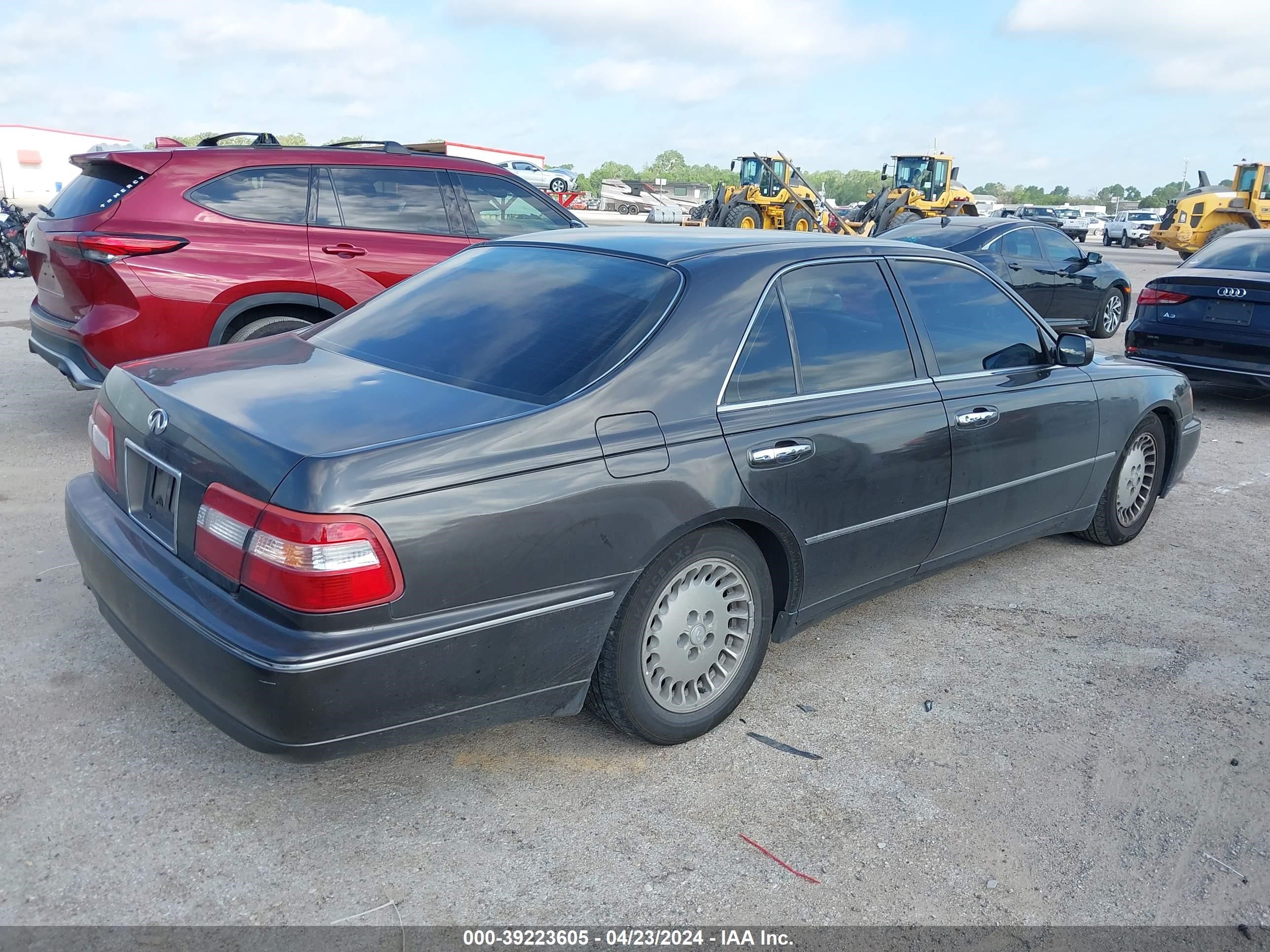 Photo 3 VIN: JNKBY31A3WM401925 - INFINITI Q45 