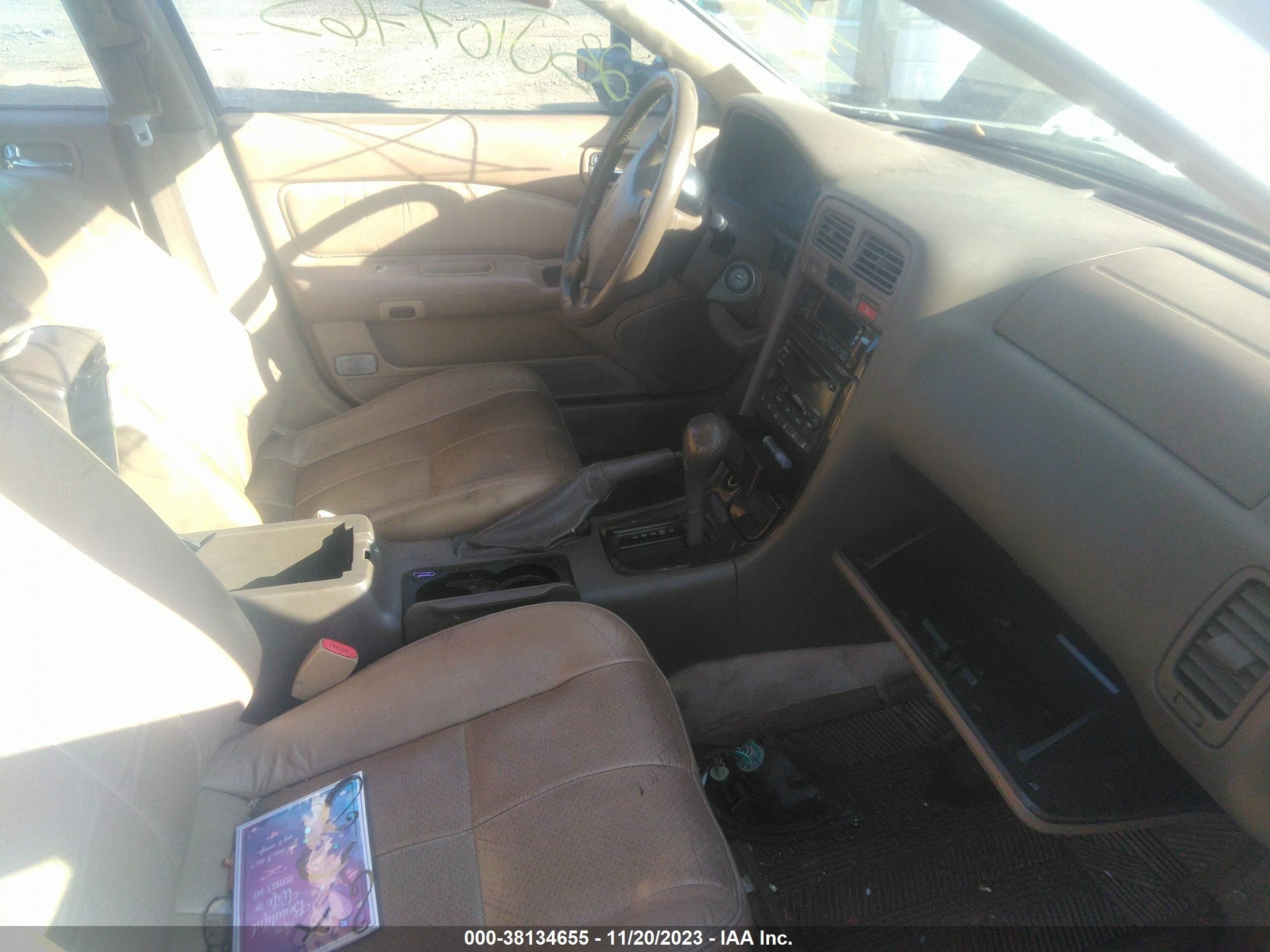 Photo 4 VIN: JNKCA21A0XT750972 - INFINITI I 