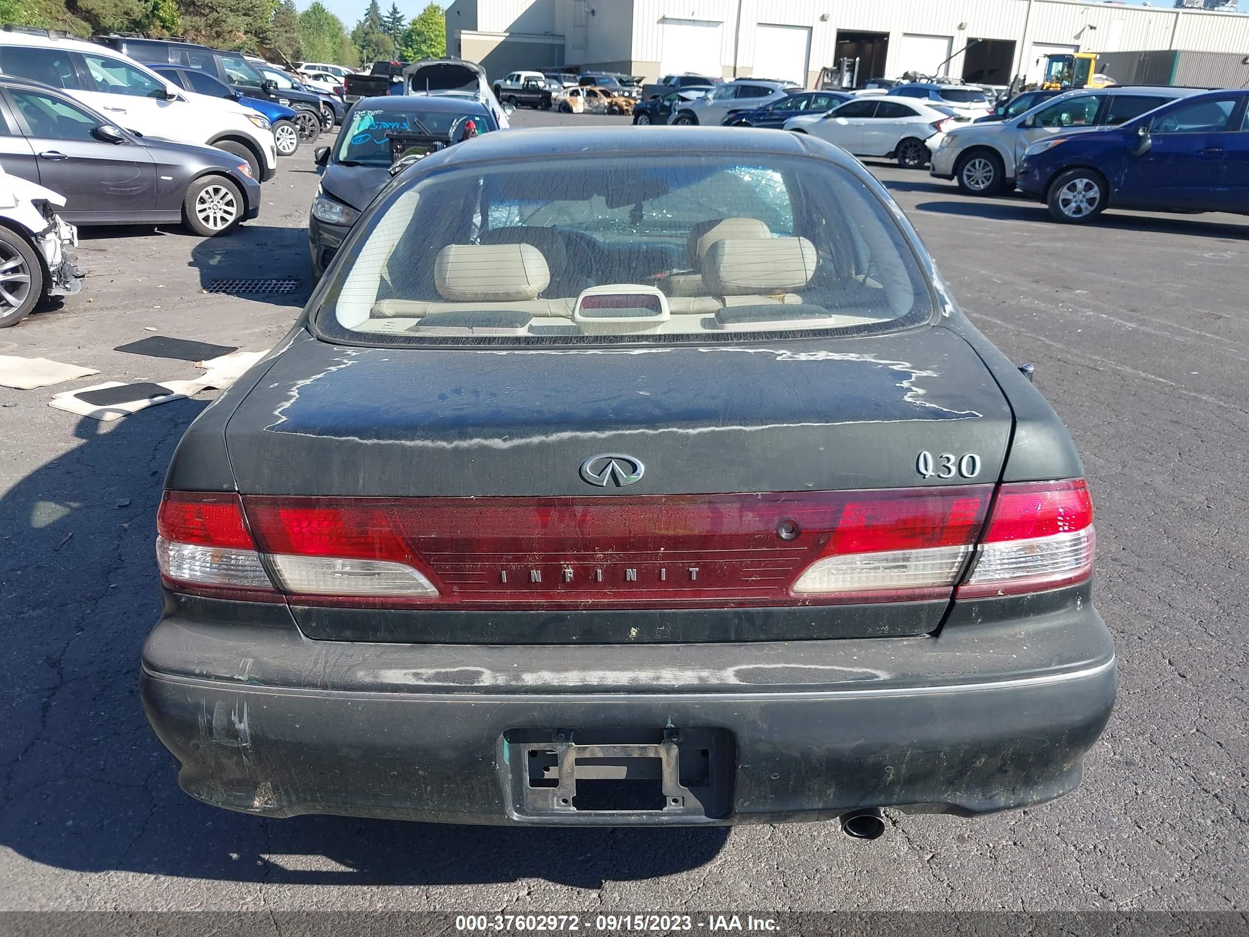 Photo 16 VIN: JNKCA21A1WT617152 - INFINITI I 