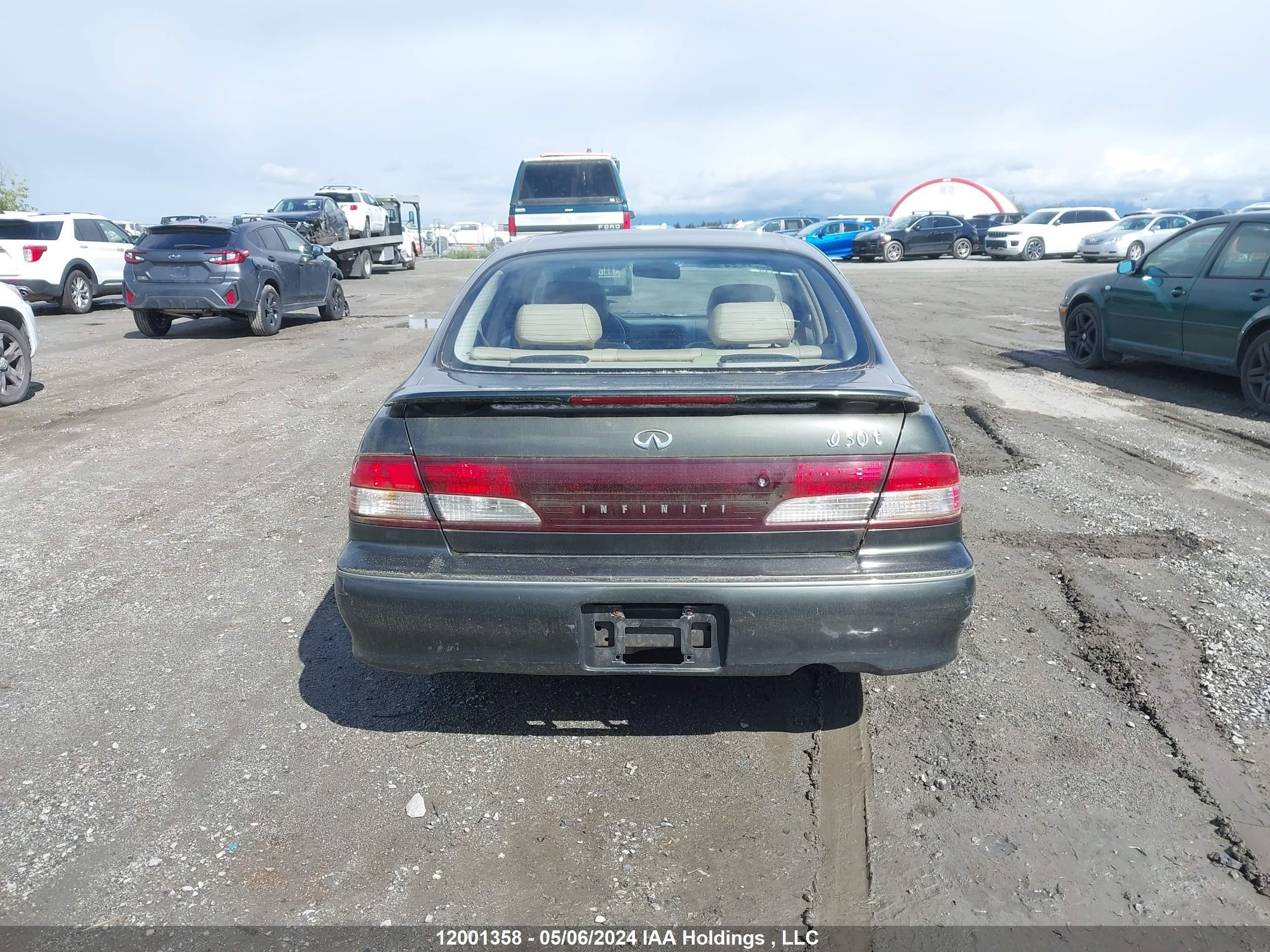 Photo 15 VIN: JNKCA21A1XT761706 - INFINITI I 