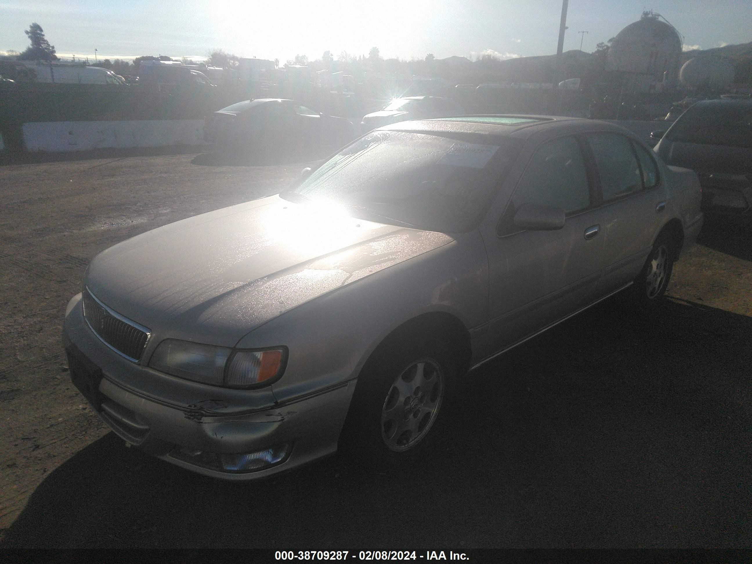 Photo 1 VIN: JNKCA21A6XT750247 - INFINITI I 