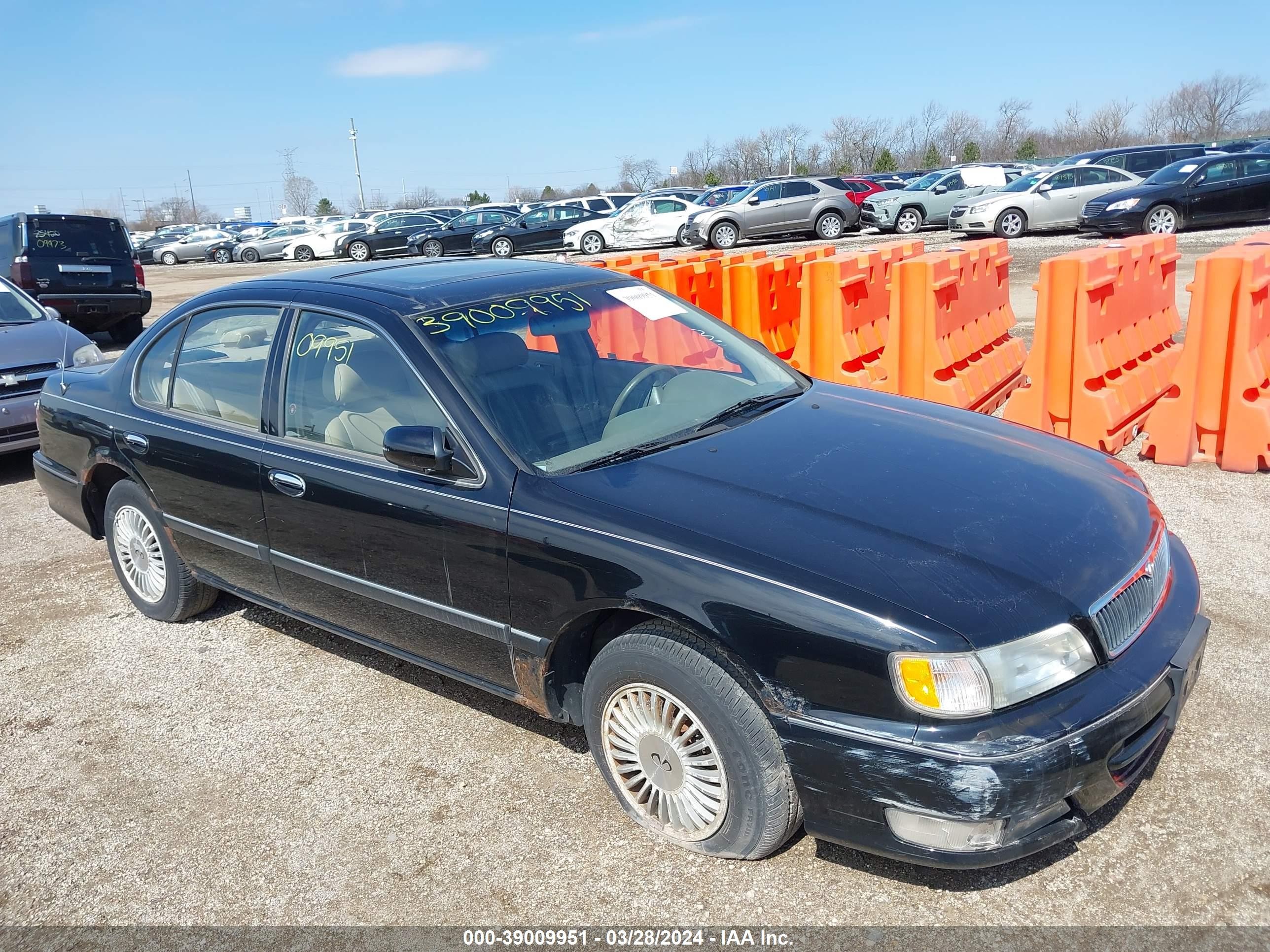 Photo 1 VIN: JNKCA21A9WT612412 - INFINITI I 