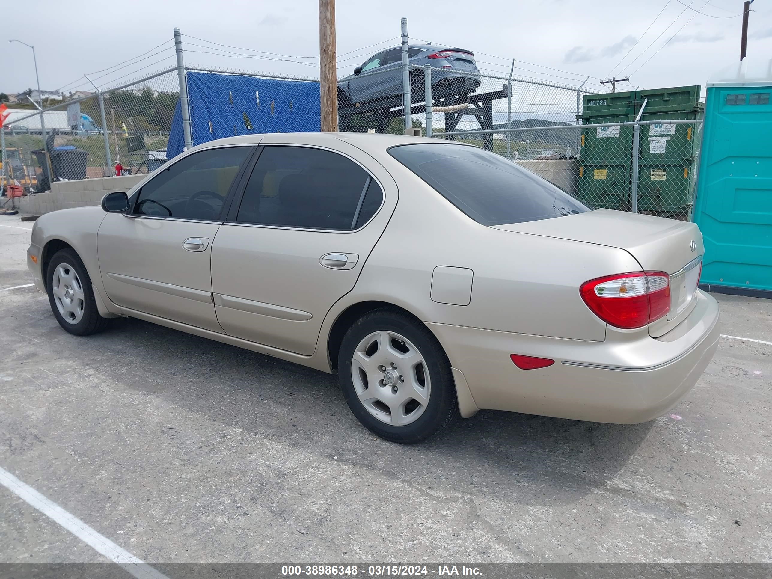 Photo 2 VIN: JNKCA31A6YT117920 - INFINITI I 