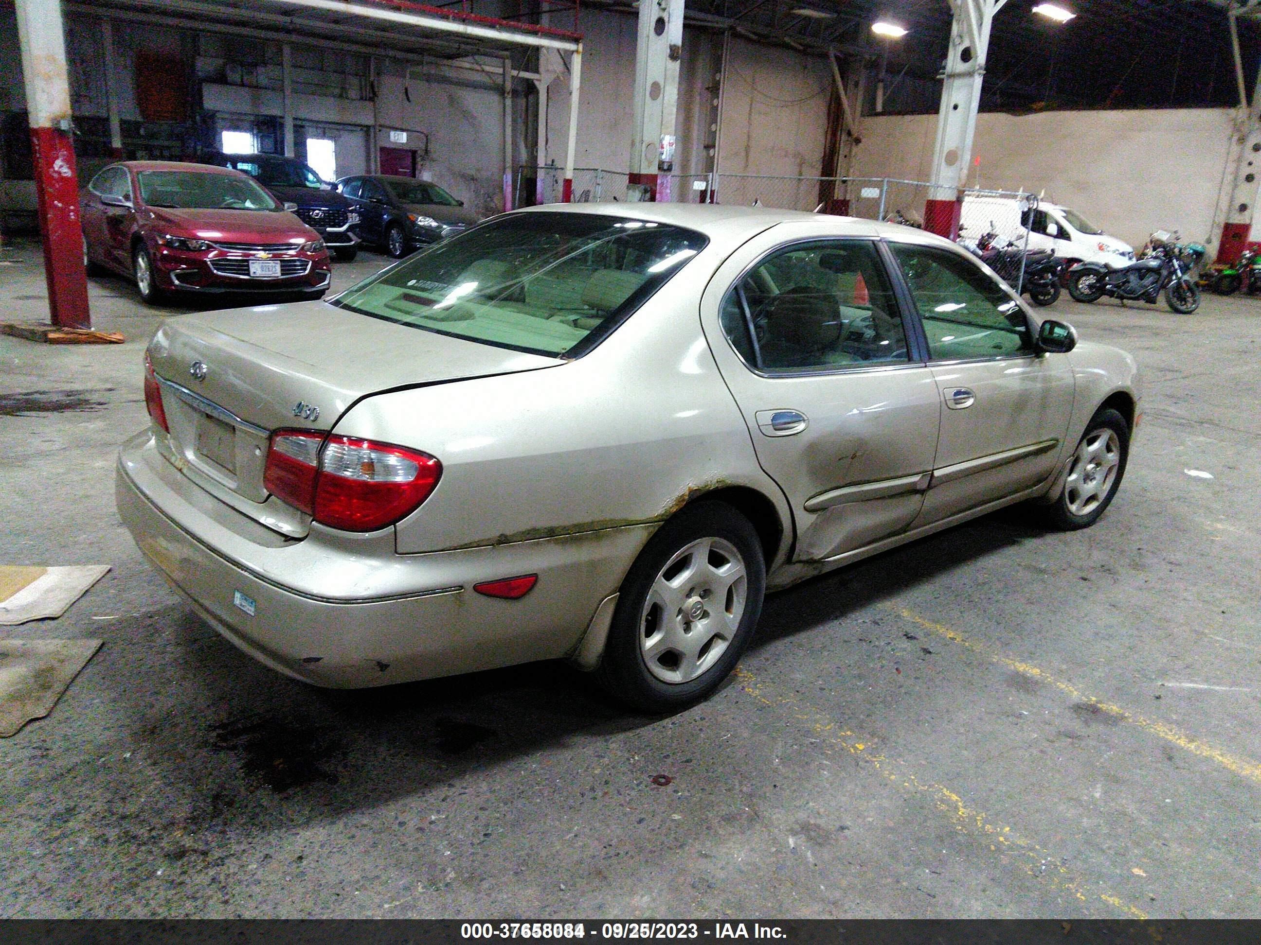 Photo 3 VIN: JNKCA31A6YT202644 - INFINITI I 