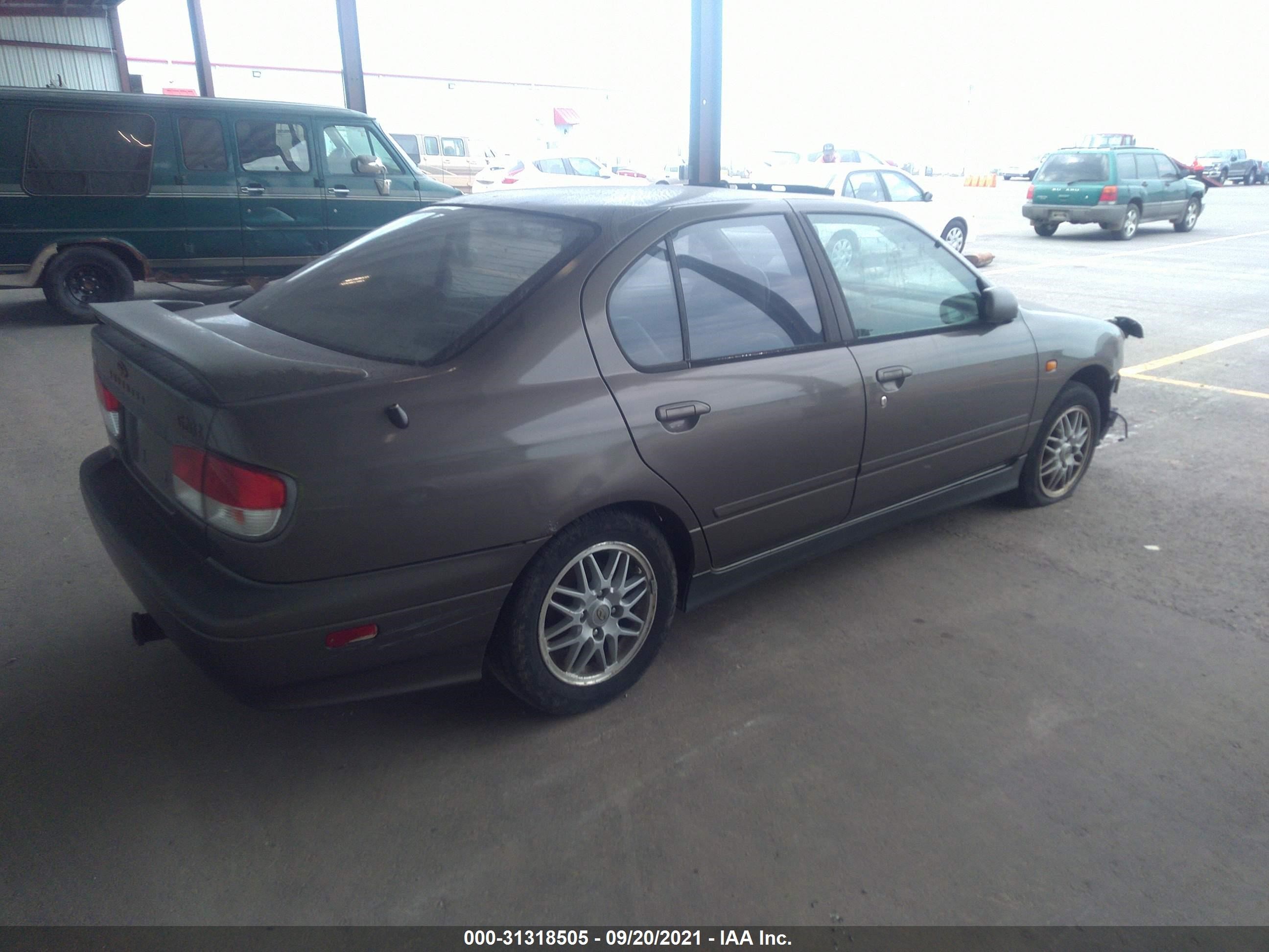 Photo 3 VIN: JNKCP11A7XT003068 - INFINITI G 