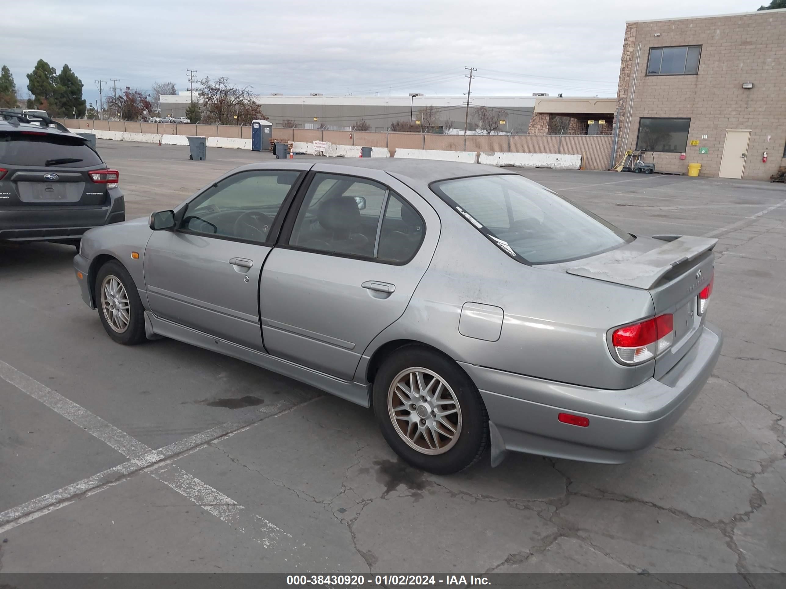 Photo 2 VIN: JNKCP11A8XT013382 - INFINITI G 