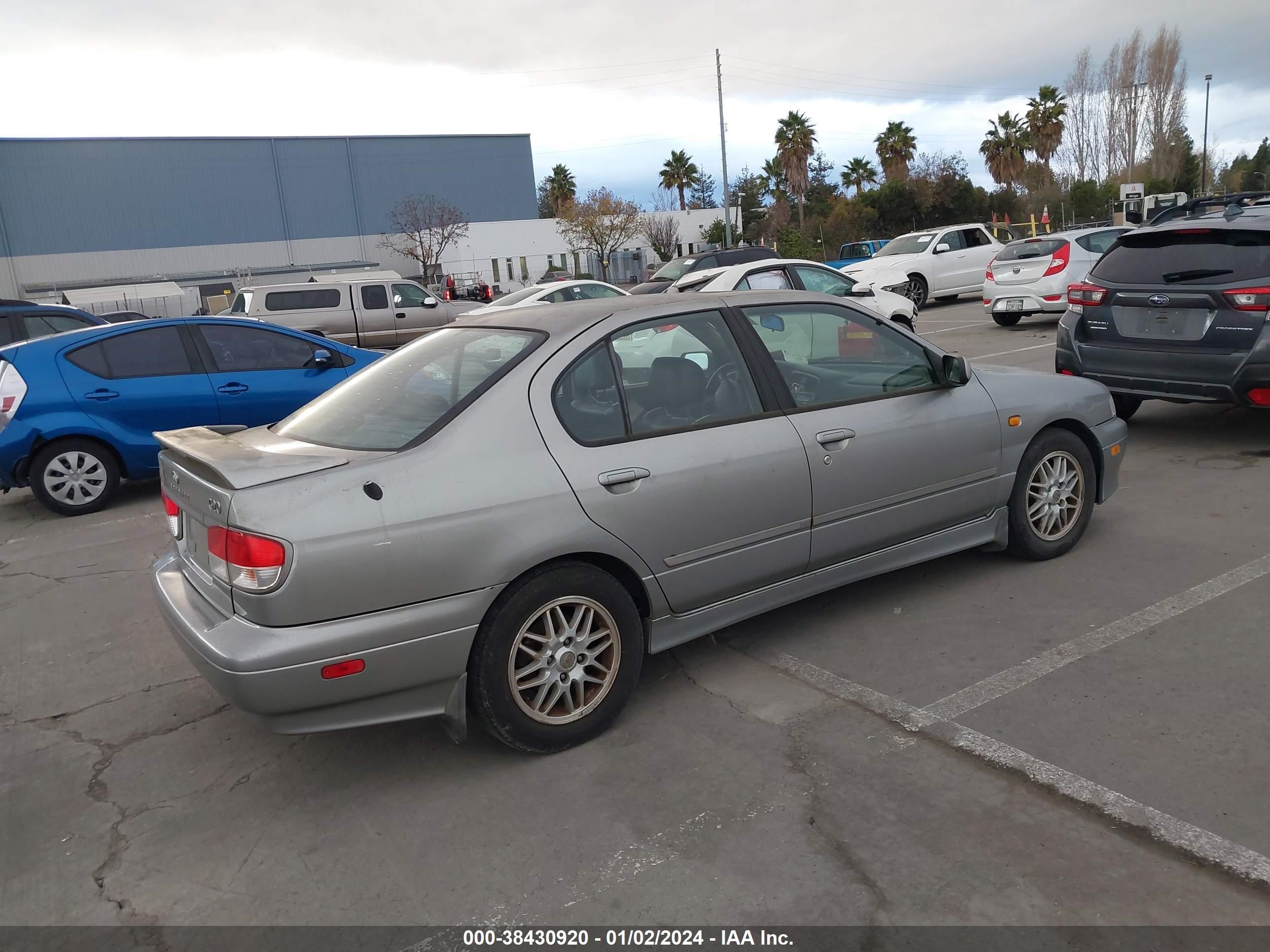 Photo 3 VIN: JNKCP11A8XT013382 - INFINITI G 