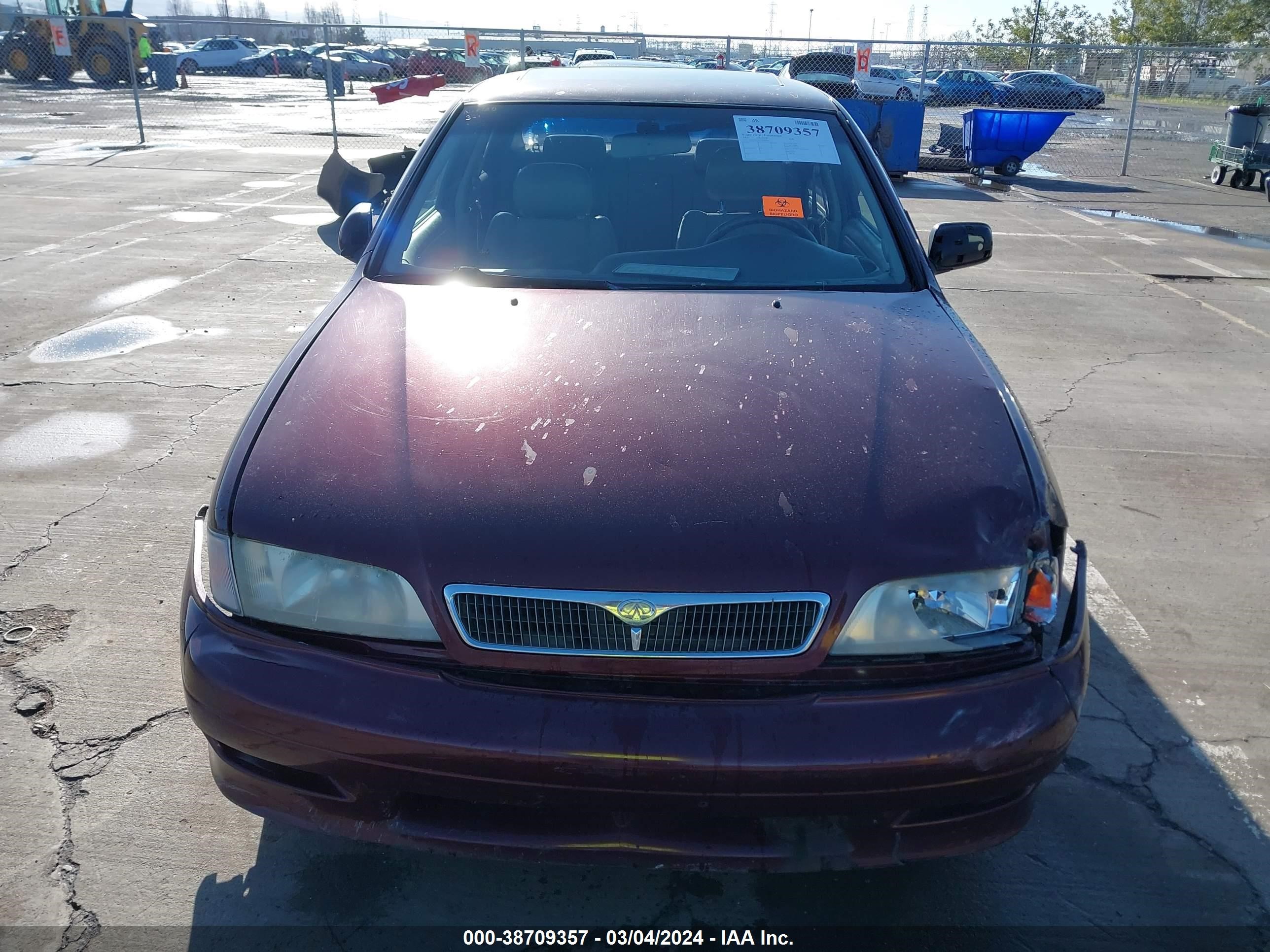 Photo 11 VIN: JNKCP11AX2T503041 - INFINITI G 