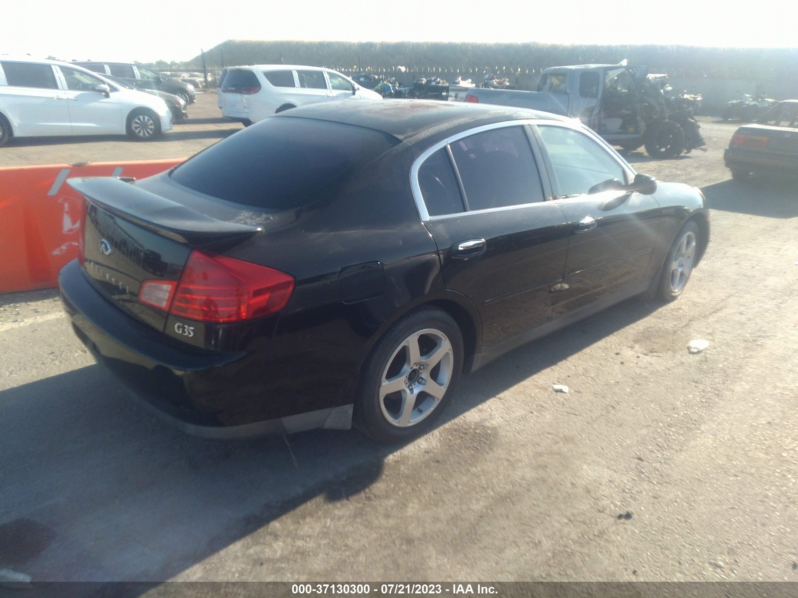 Photo 3 VIN: JNKCV51E14M105004 - INFINITI G 