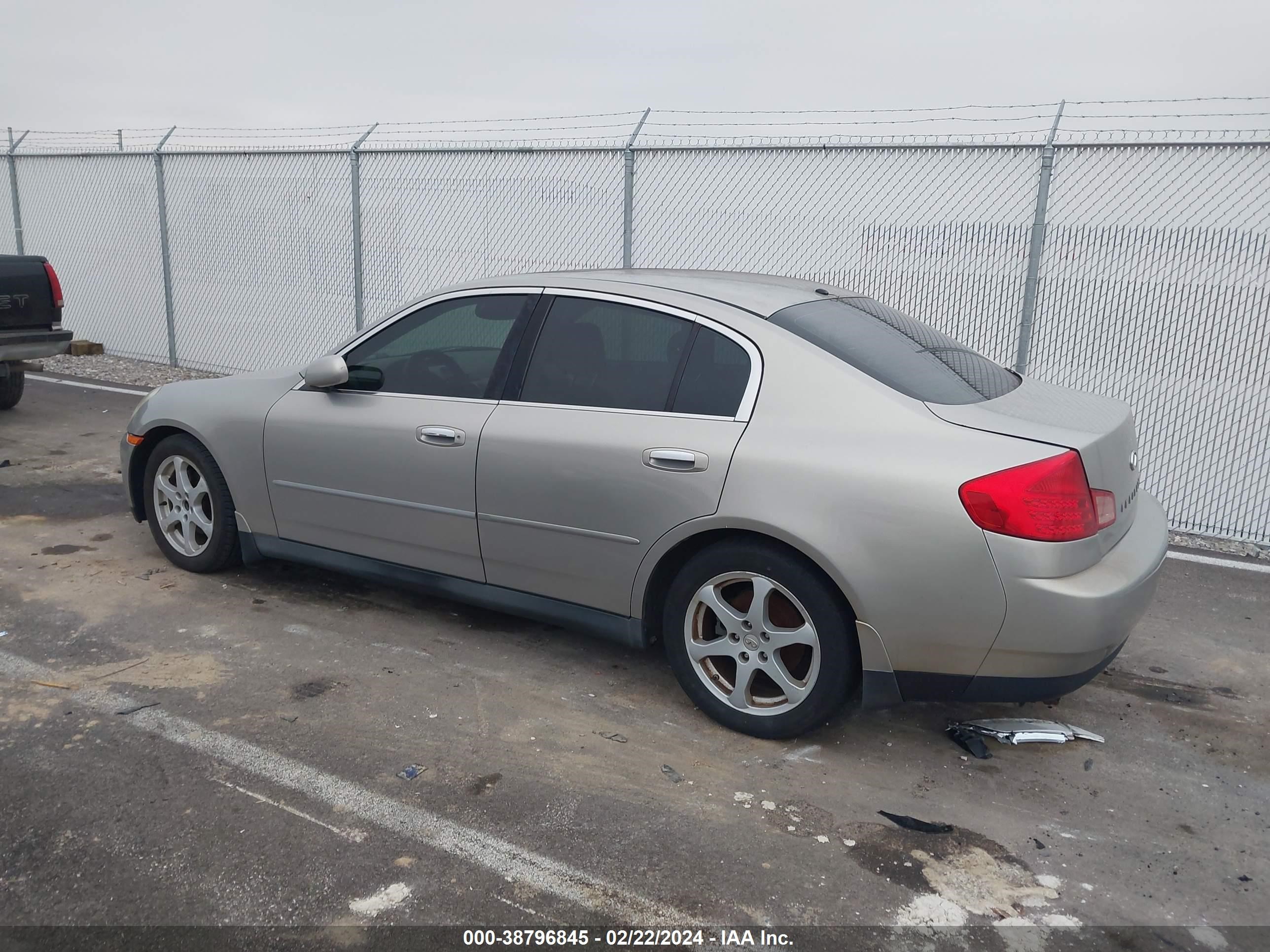 Photo 2 VIN: JNKCV51E14M607267 - INFINITI G 