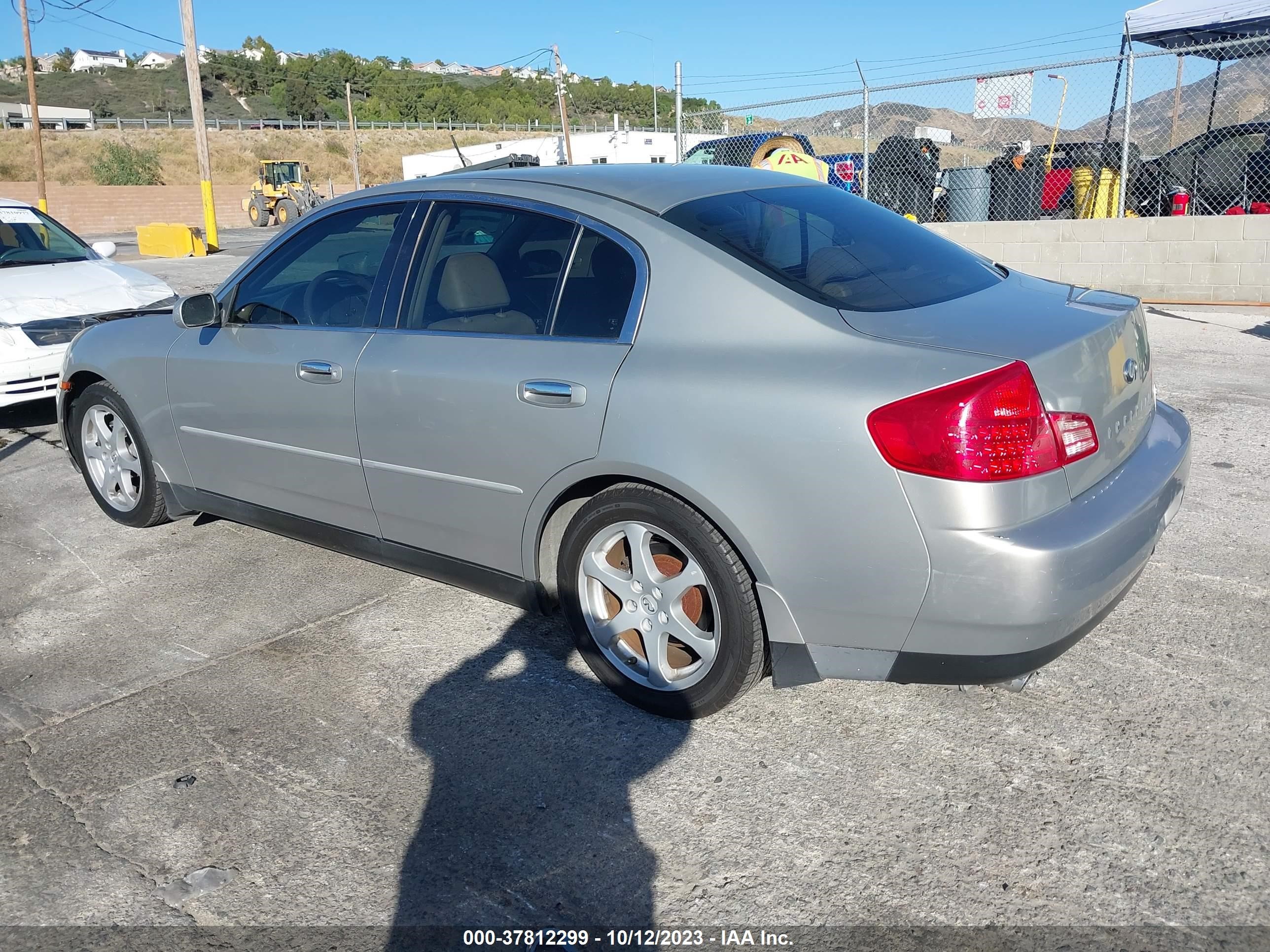 Photo 2 VIN: JNKCV51E34M602961 - INFINITI G 