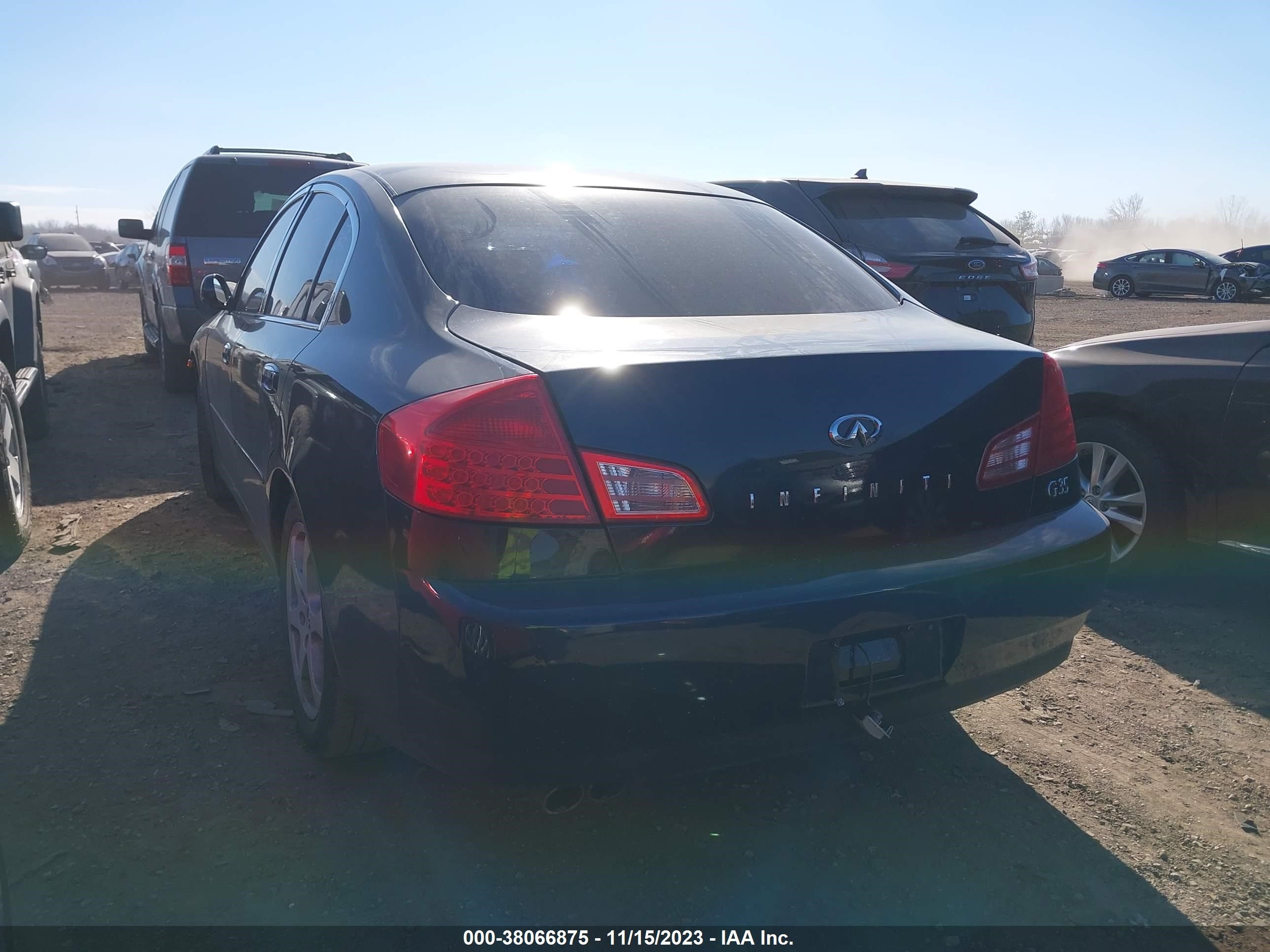 Photo 2 VIN: JNKCV51E44M103859 - INFINITI G 