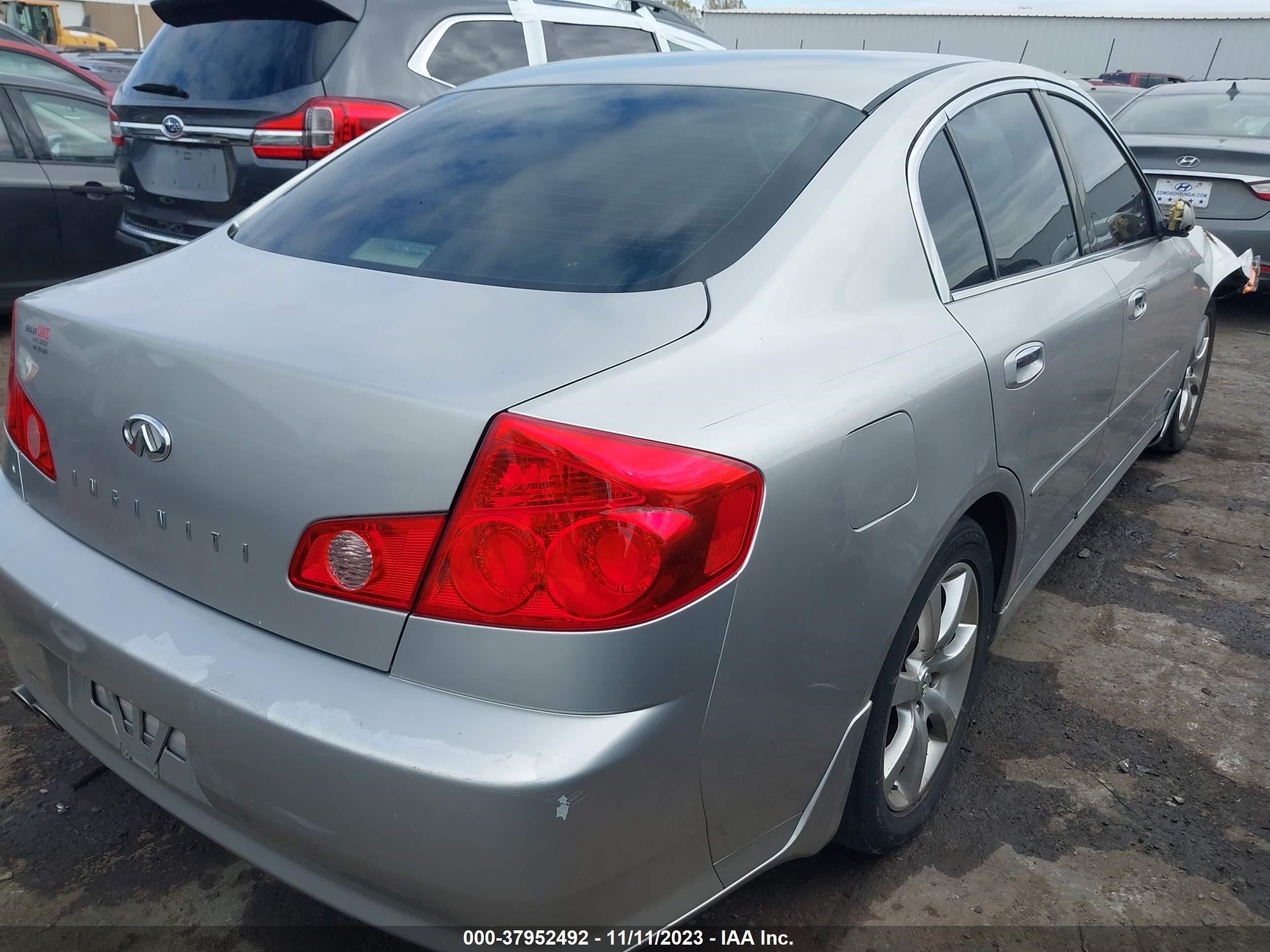 Photo 3 VIN: JNKCV51E45M200867 - INFINITI G 