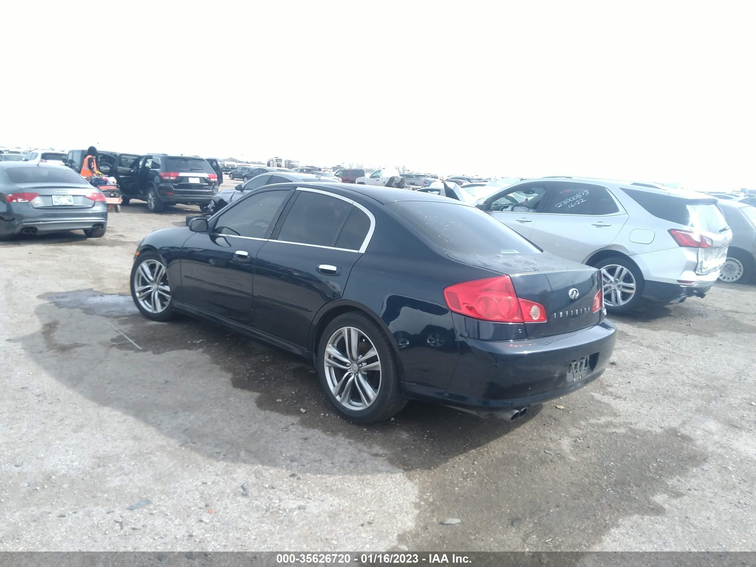 Photo 2 VIN: JNKCV51E55M207035 - INFINITI G 