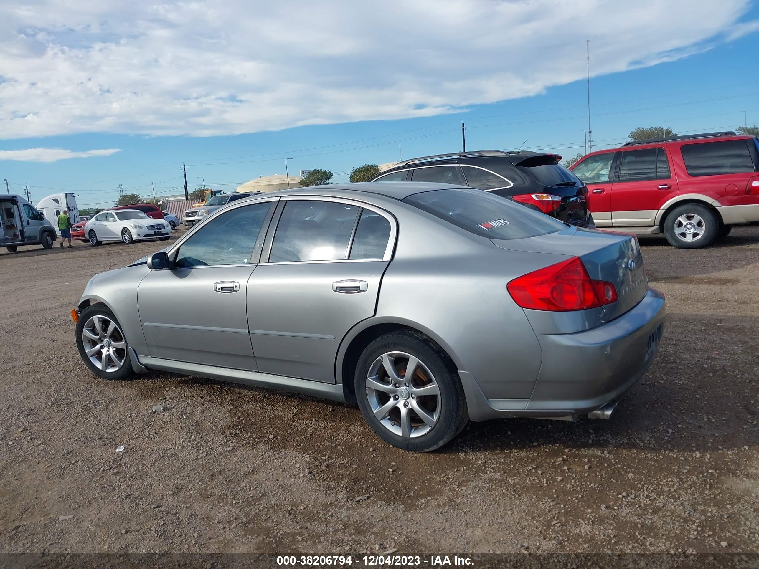 Photo 13 VIN: JNKCV51E55M217533 - INFINITI G 