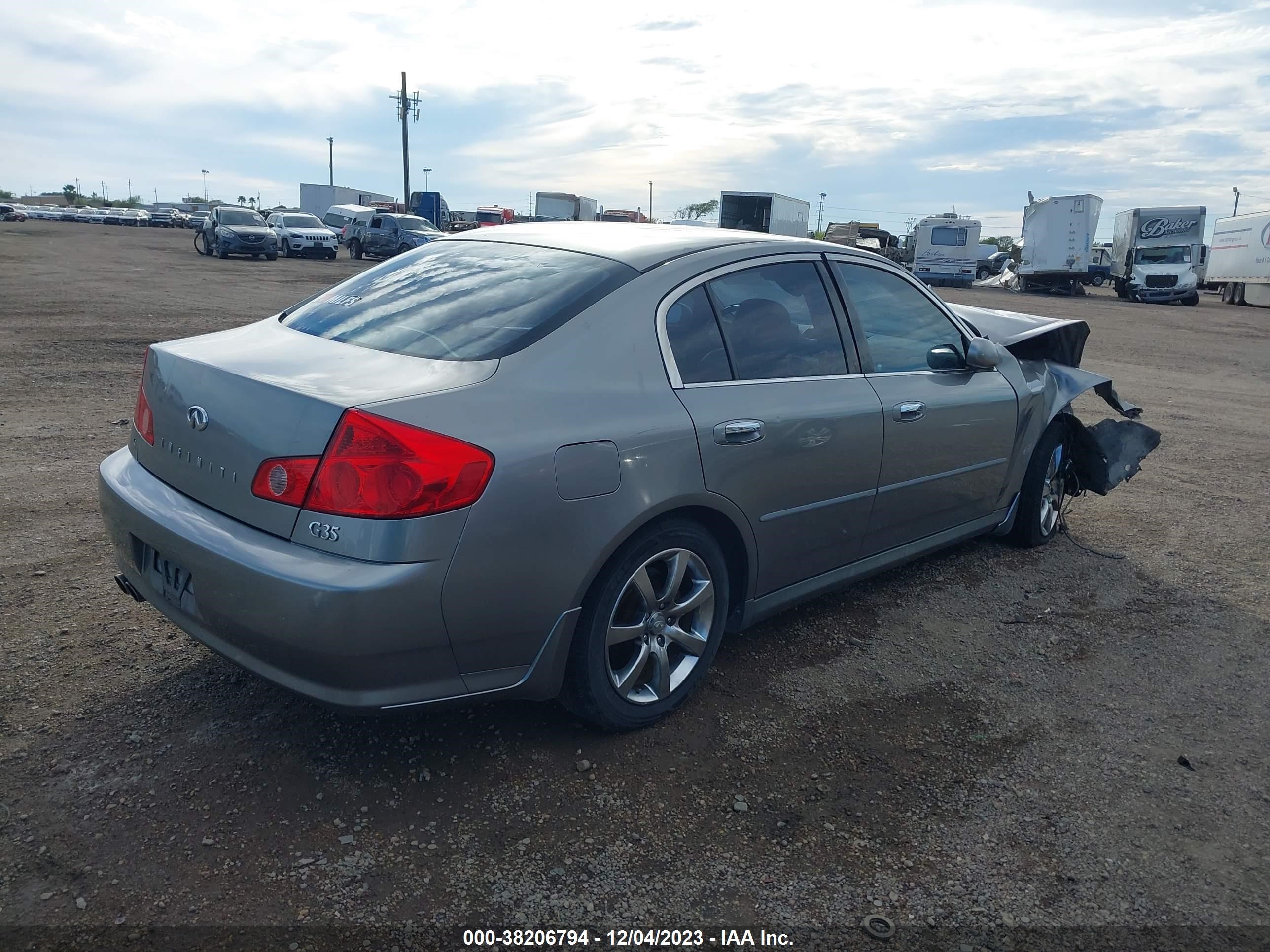 Photo 3 VIN: JNKCV51E55M217533 - INFINITI G 