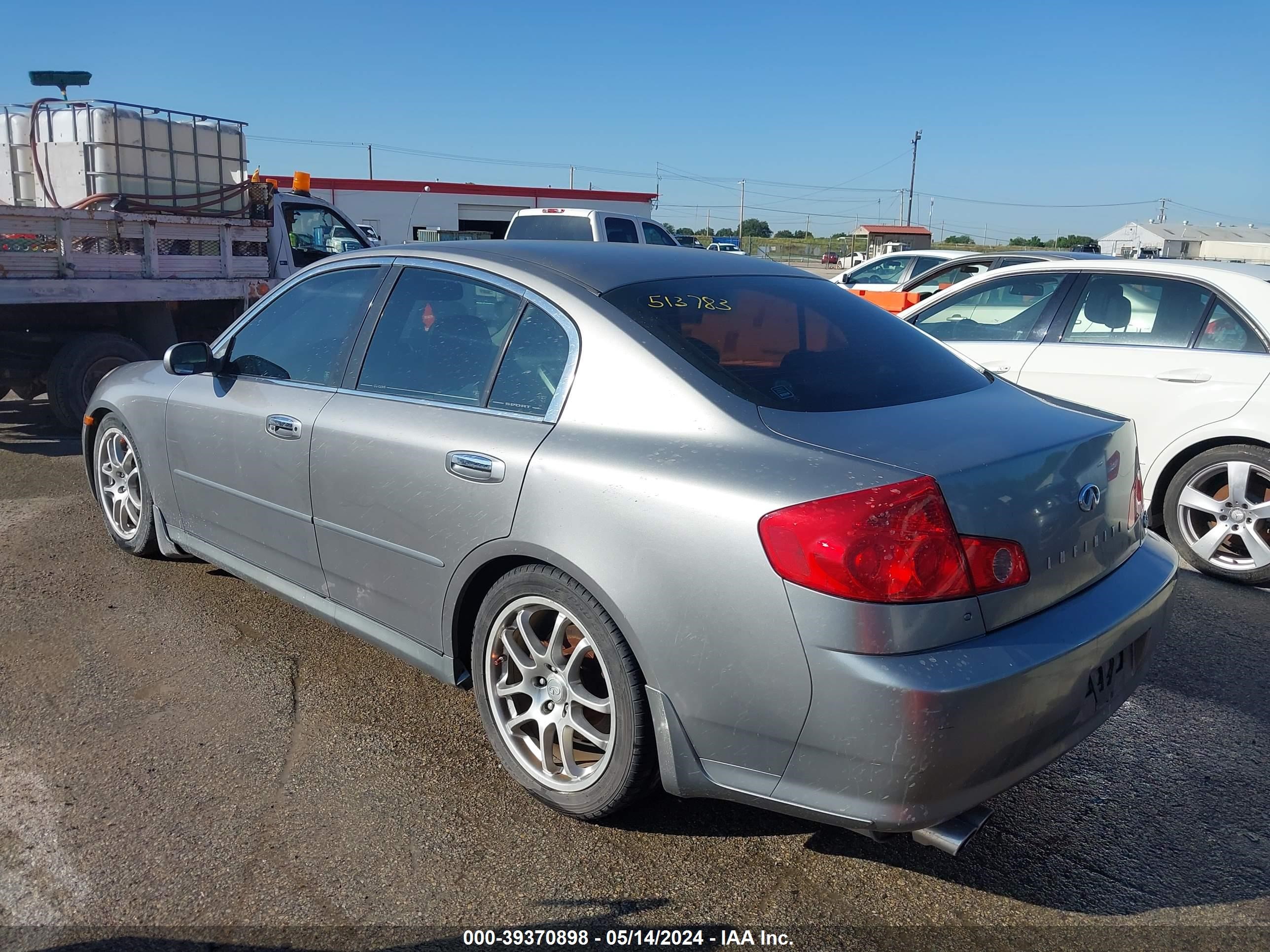 Photo 2 VIN: JNKCV51E56M513783 - INFINITI G 