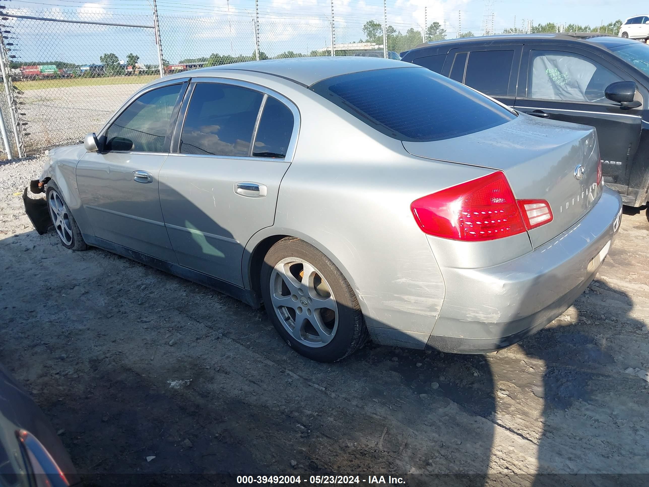 Photo 2 VIN: JNKCV51E63M320148 - INFINITI G 