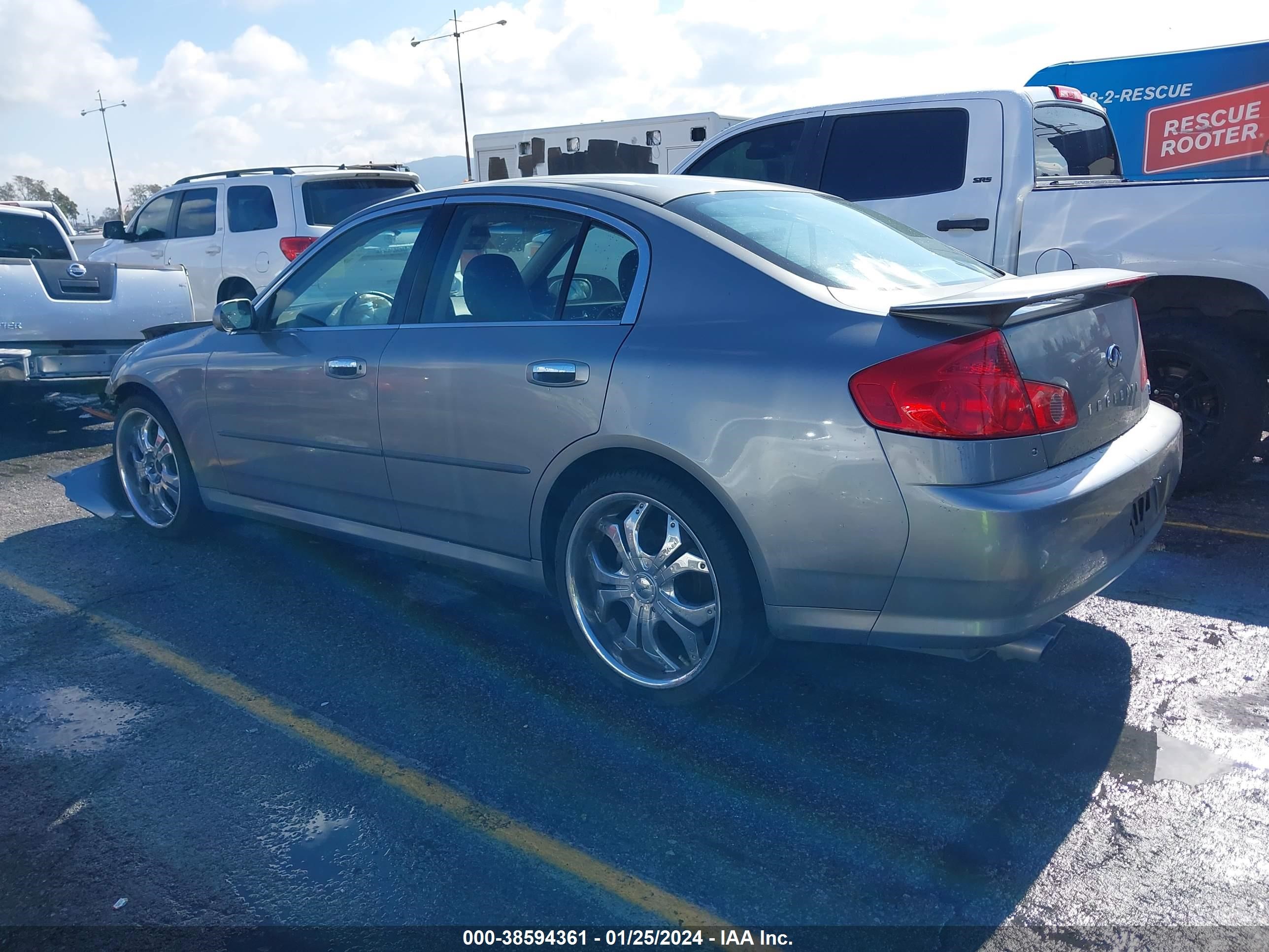 Photo 2 VIN: JNKCV51E65M213782 - INFINITI G 