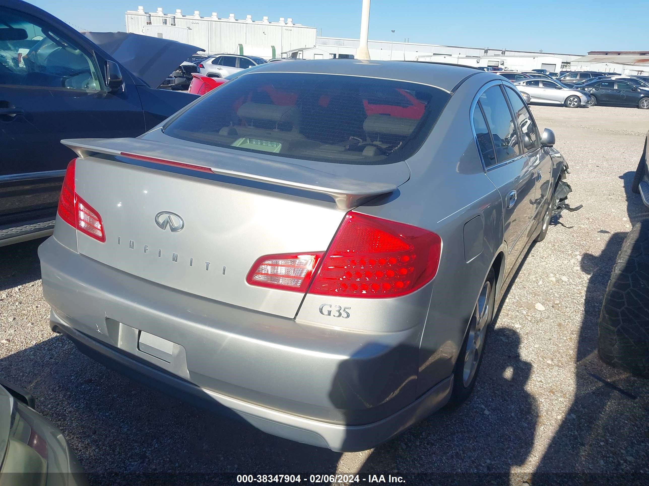 Photo 3 VIN: JNKCV51E74M616717 - INFINITI G 