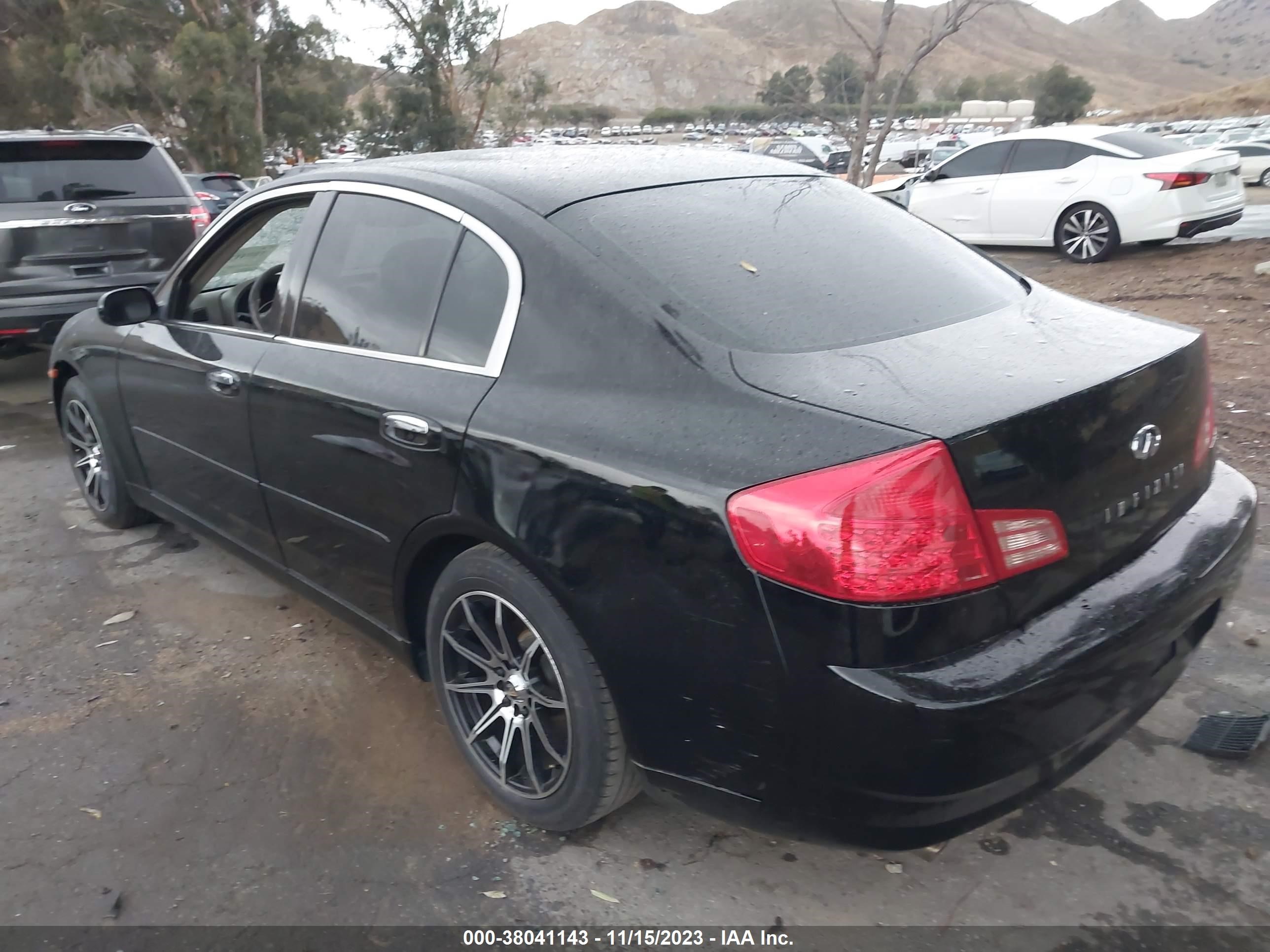 Photo 2 VIN: JNKCV51E74M617981 - INFINITI G 