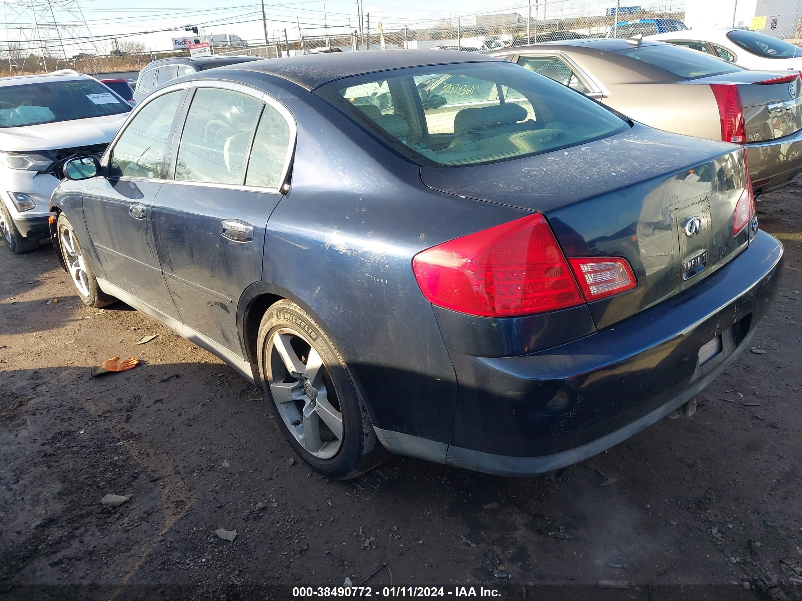 Photo 2 VIN: JNKCV51E83M000412 - INFINITI G 