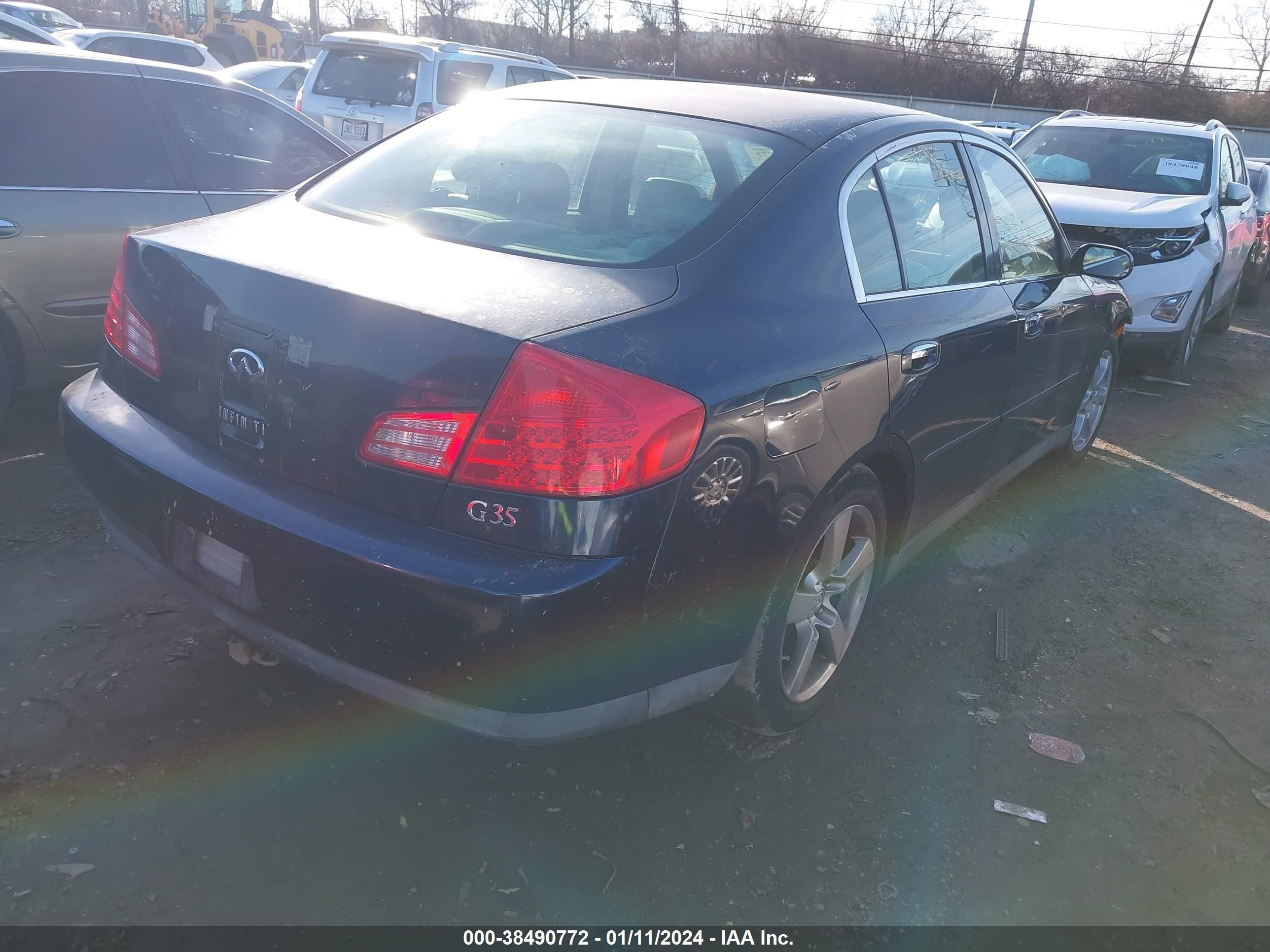 Photo 3 VIN: JNKCV51E83M000412 - INFINITI G 