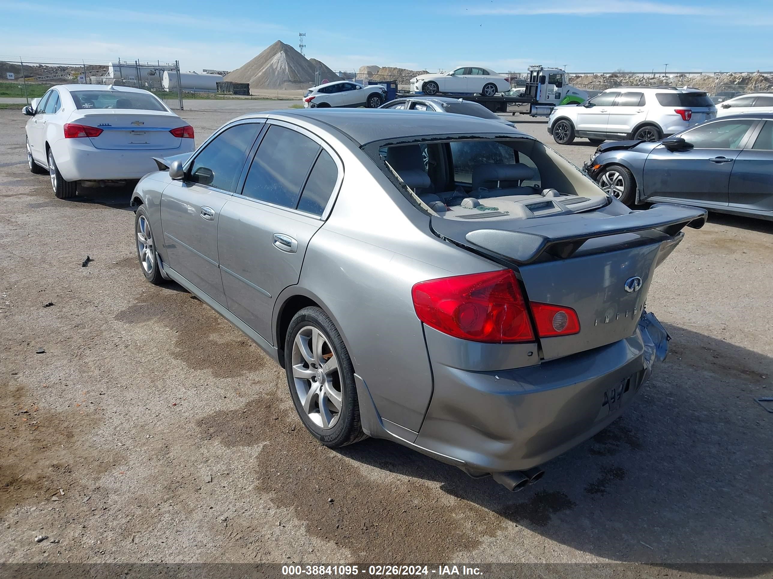 Photo 2 VIN: JNKCV51E86M500722 - INFINITI G 