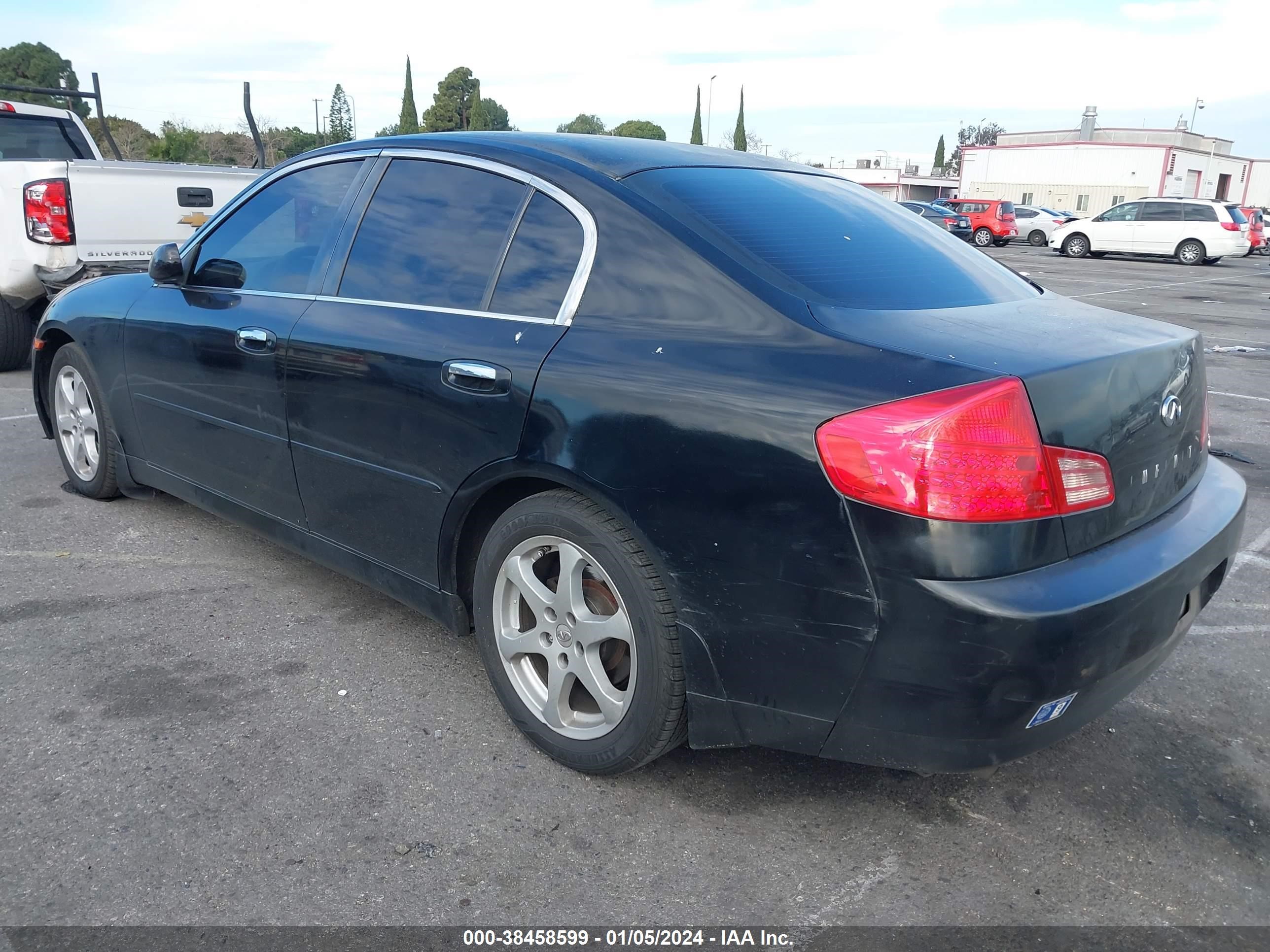 Photo 2 VIN: JNKCV51E94M110628 - INFINITI G 