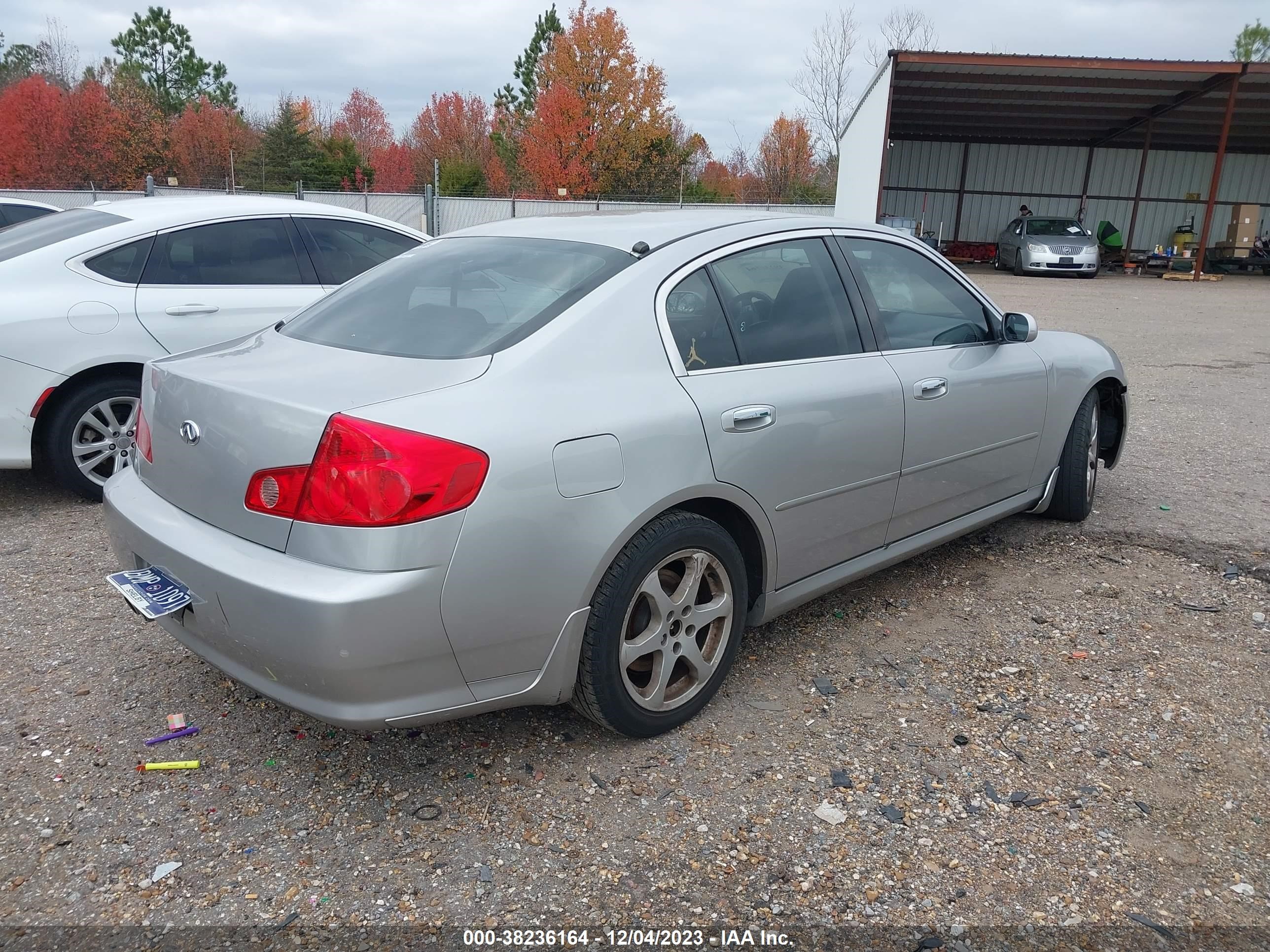 Photo 3 VIN: JNKCV51E95M208950 - INFINITI G 